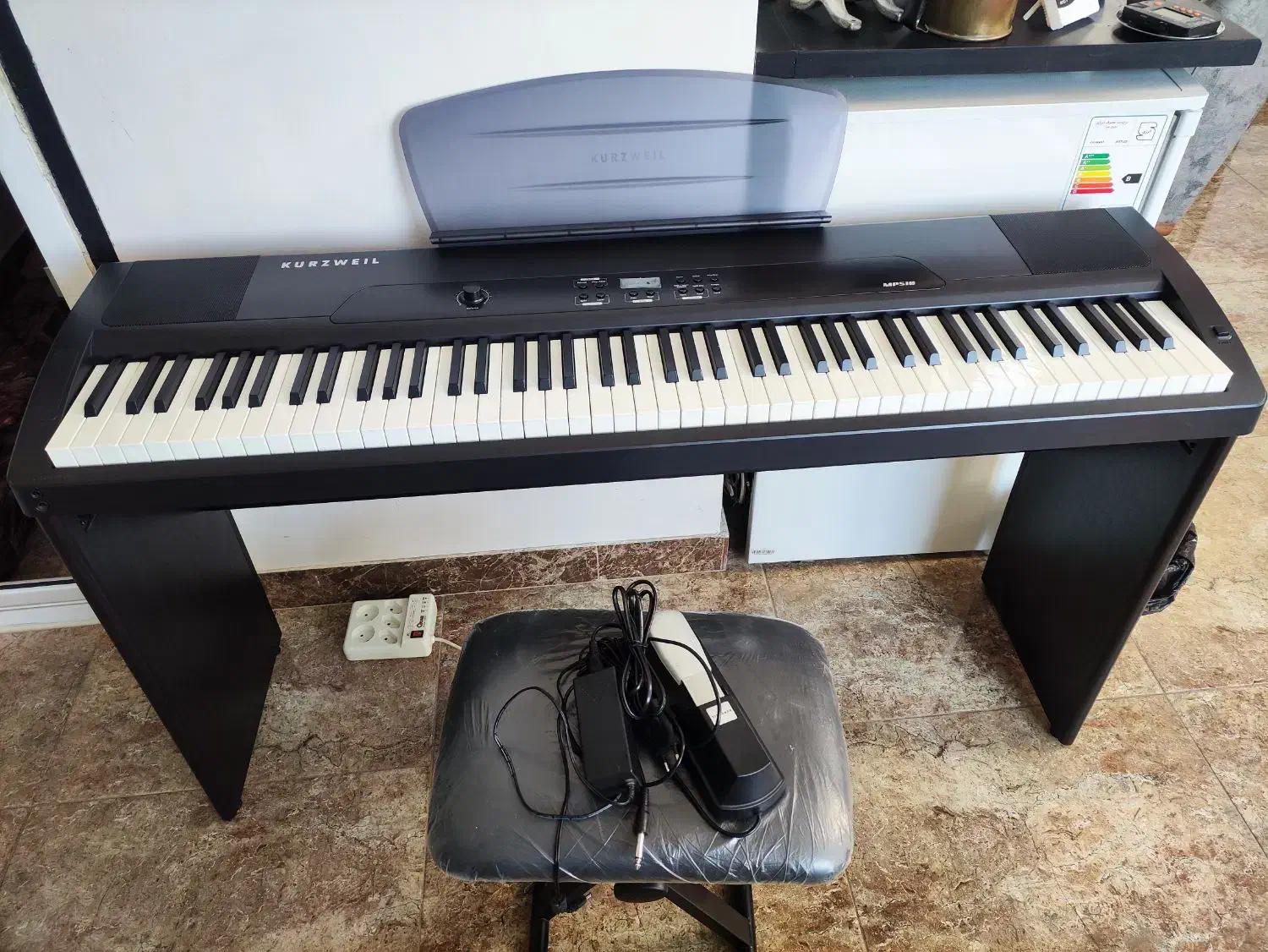 پیانو|پیانو، کیبورد، آکاردئون|اراک, |دیوار