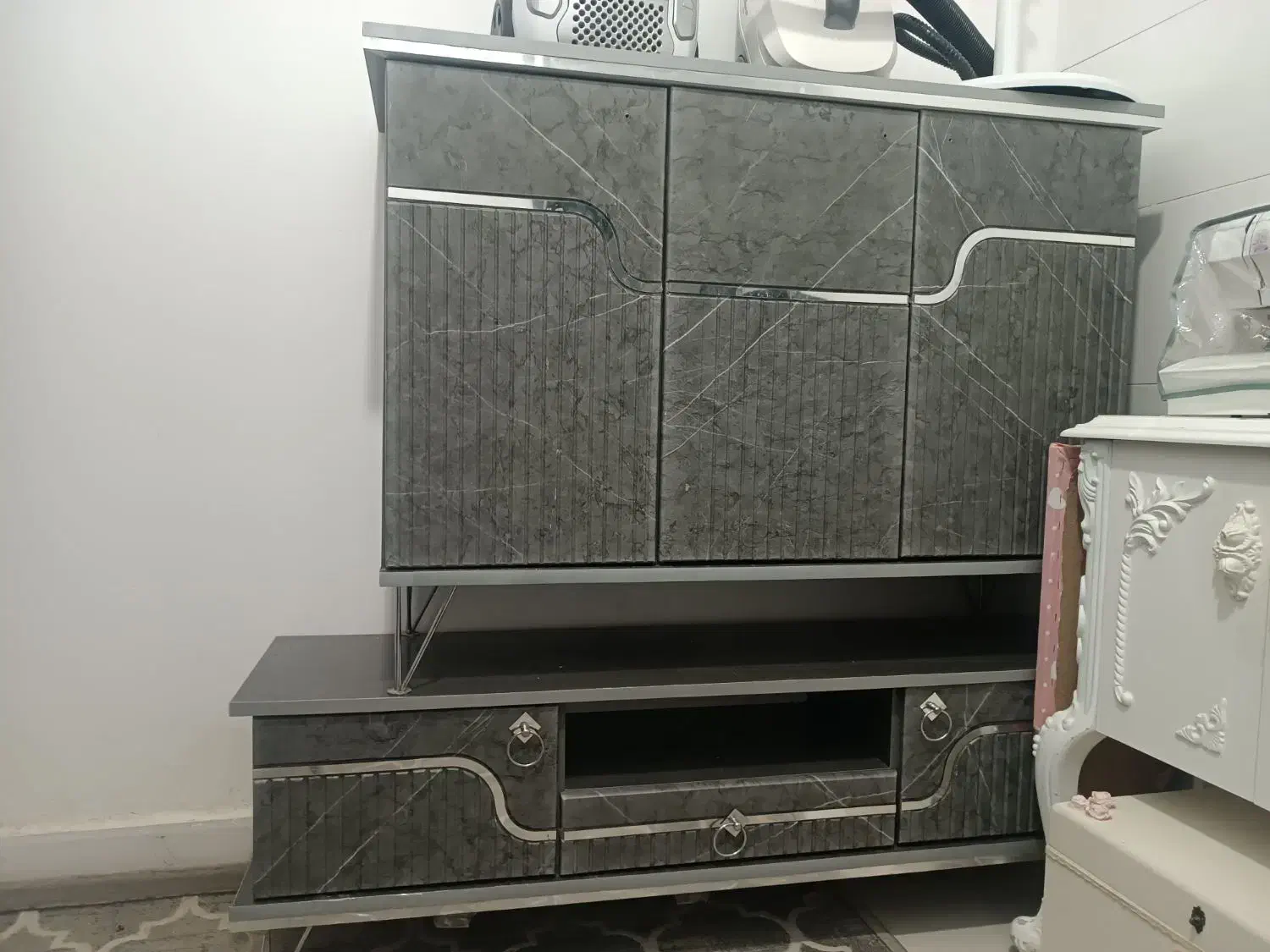 سرویس چوب ، اینه کنسول و میز تی وی با جاکفشی|بوفه، ویترین، کنسول|تربت‌حیدریه, ده پائین|دیوار