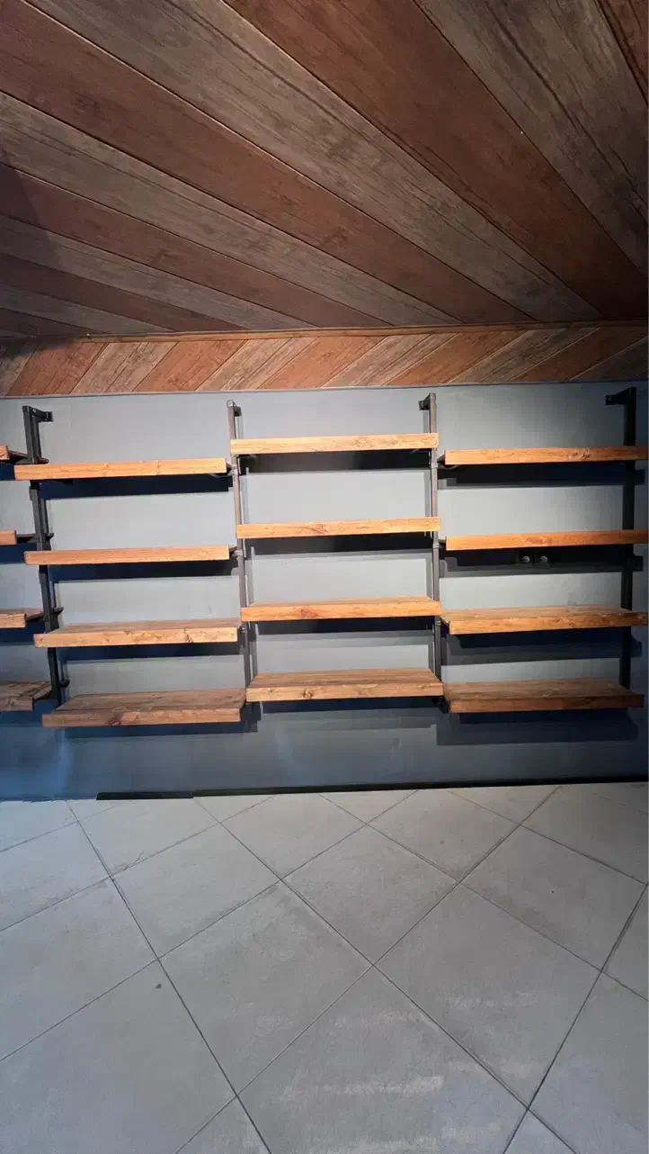 قفسه چوبی و فلزی مناسب دکور مغازه|فروشگاه و مغازه|نوشهر, |دیوار