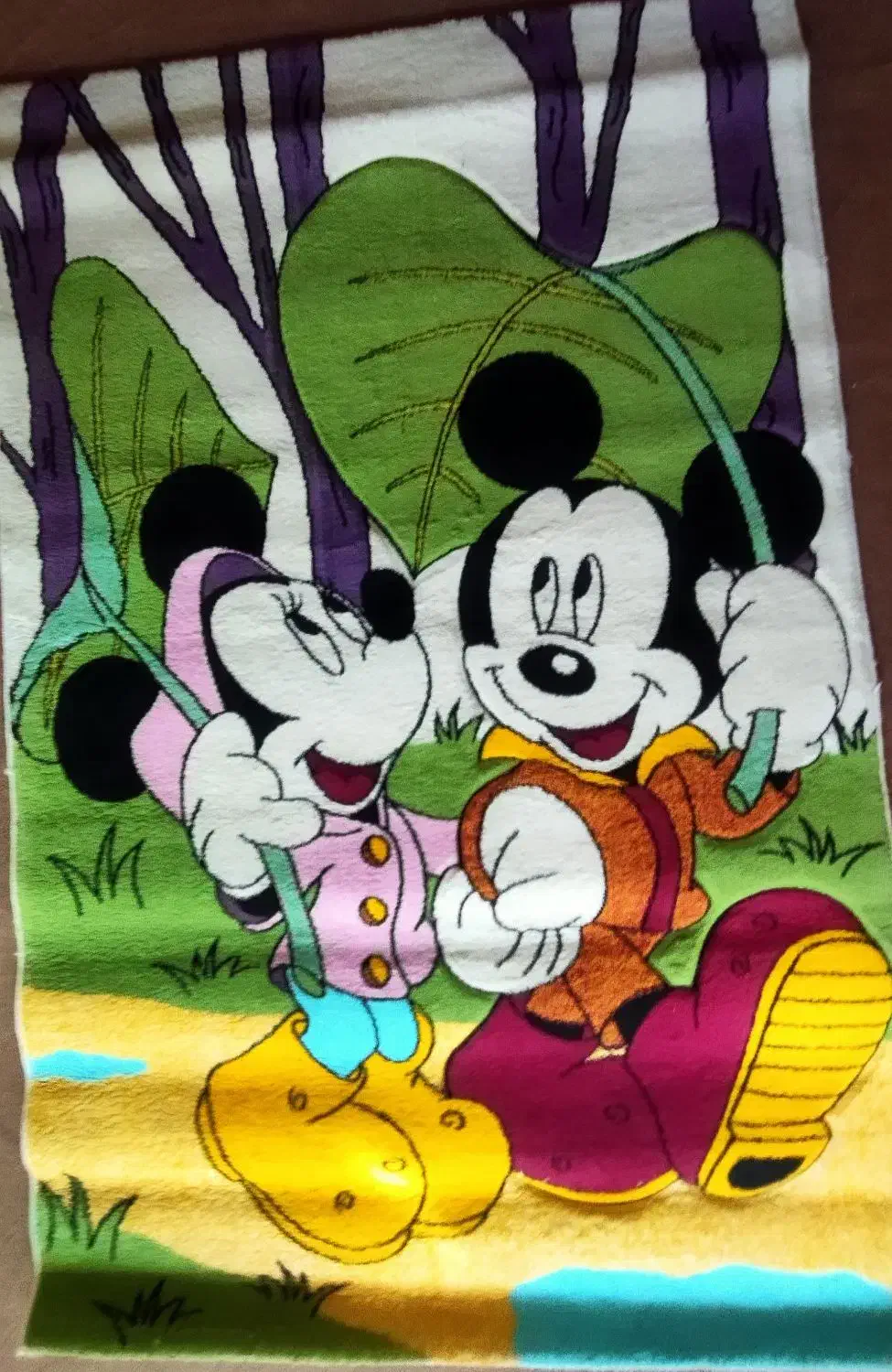 فرش کودک|فرش|قم, بنیاد|دیوار