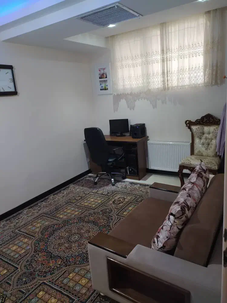 آپارتمان۱۵۰متری گل سرخ/برق فروشنده واقعی|فروش آپارتمان|کرمانشاه, |دیوار