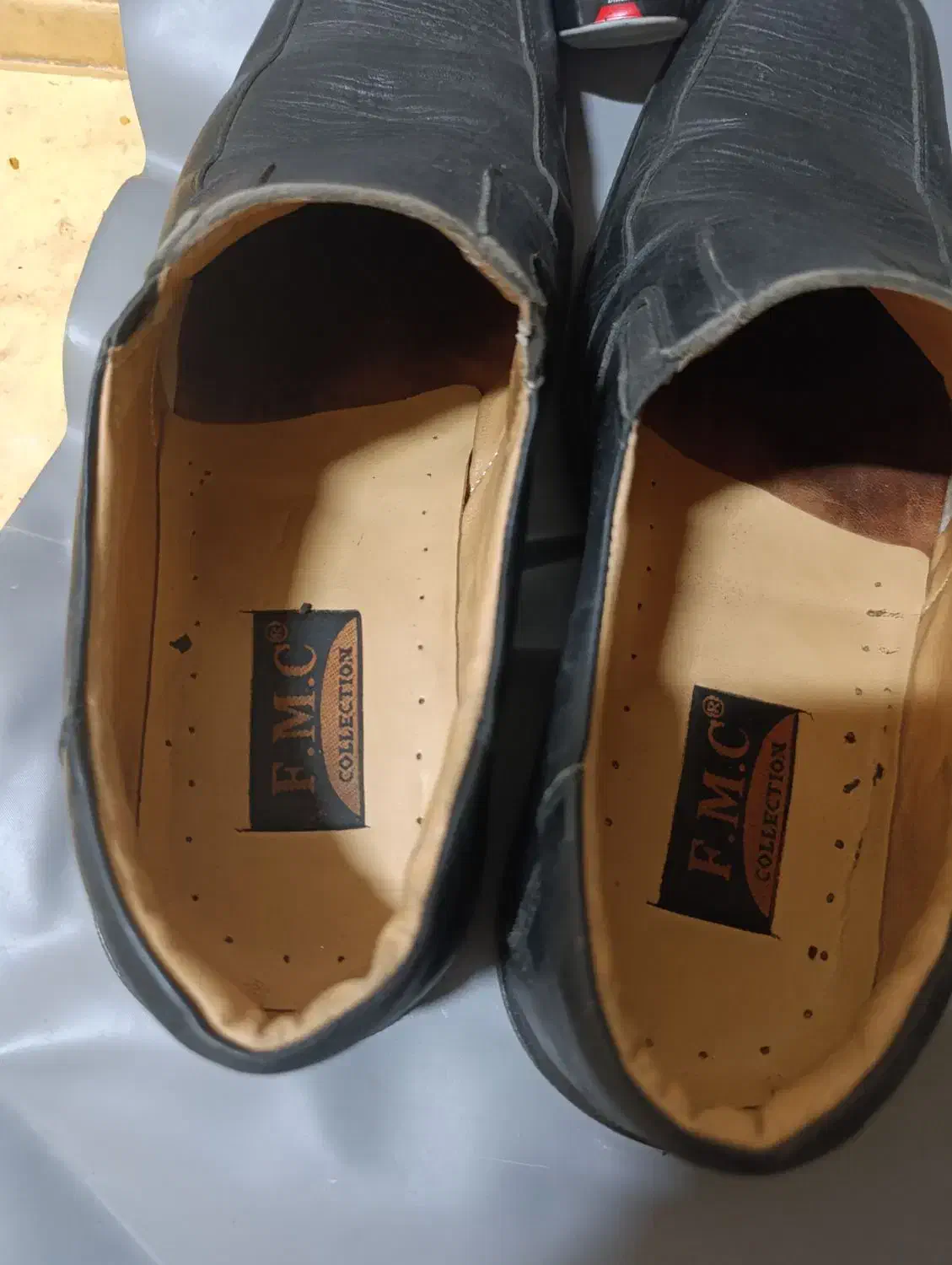 کمربند قدیمی چرم اصل.کفش چرم سایز۴۴|کیف، کفش، کمربند|بروجن, |دیوار