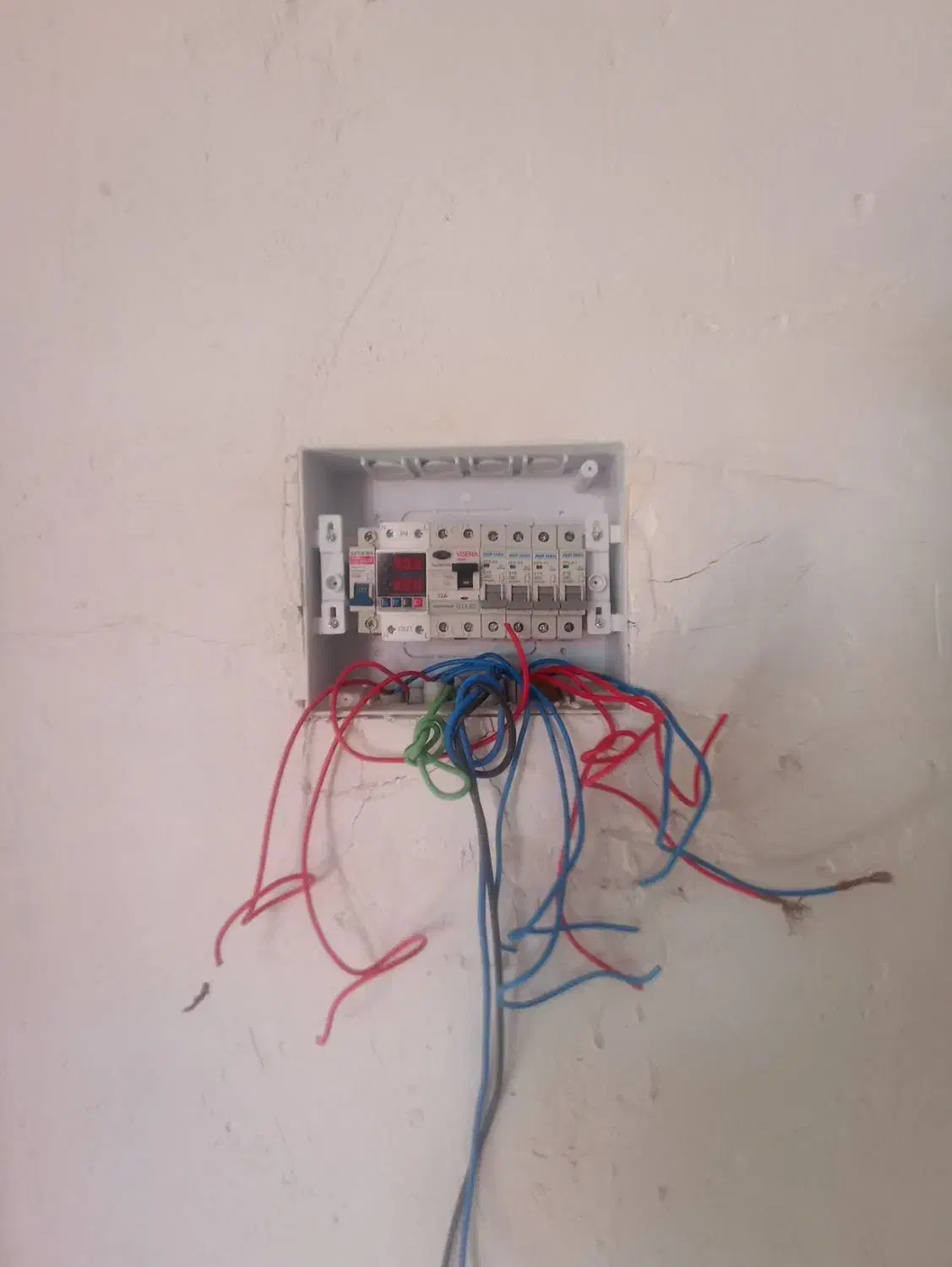 برق کشی ساختمان کلی و جزئی ونصب ایفون|خدمات پیشه و مهارت|سیرجان, |دیوار