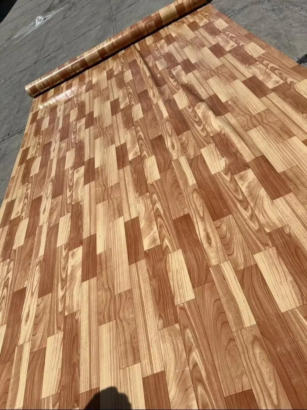 کفپوش مستاجری رولی ارزونترین بازسازی کف کاغذدیواری|خدمات پیشه و مهارت|رشت, صفاری|دیوار