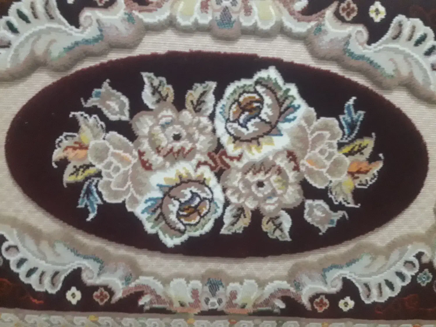 پشتی‌طرح‌برجسته|پشتی|کرمانشاه, |دیوار