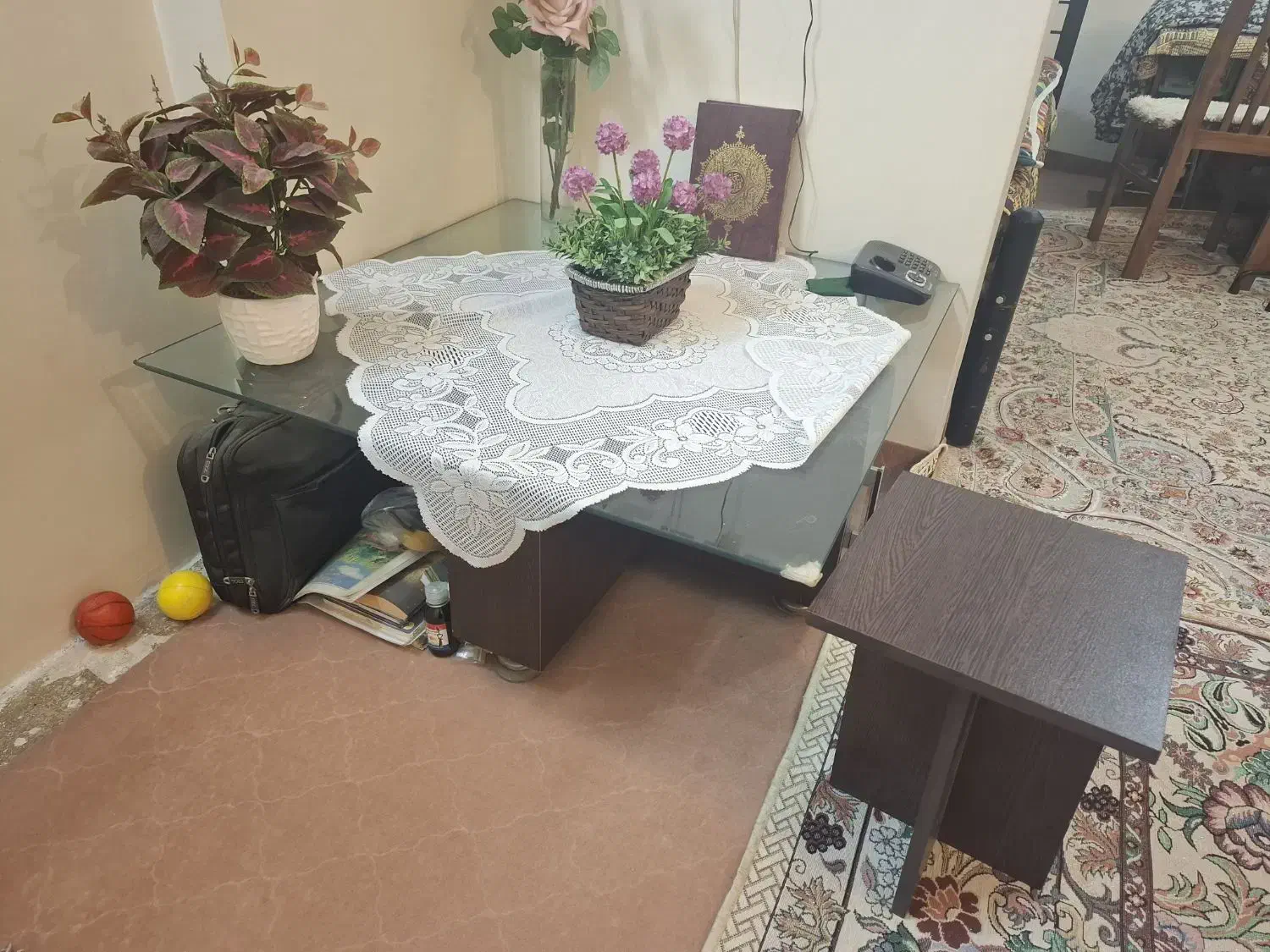 میز به همراه 4 عسلی سالم|مبلمان خانگی و میز عسلی|تهران, نارمک جنوبی|دیوار