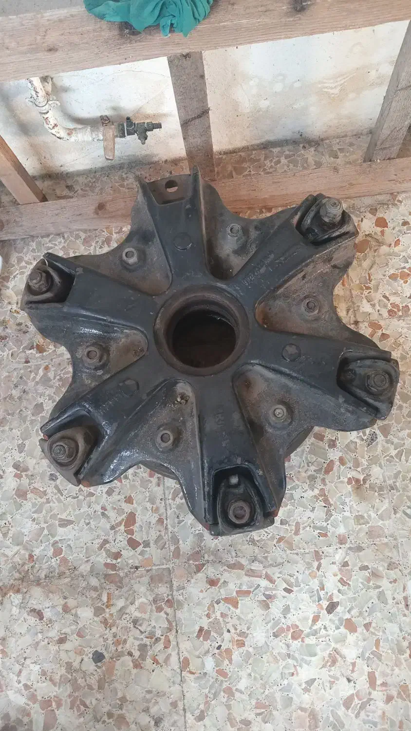 توپی وکاسه چرخ ولو،پره،6پیچ|خودرو سنگین|بندر انزلی, خوش پیک|دیوار