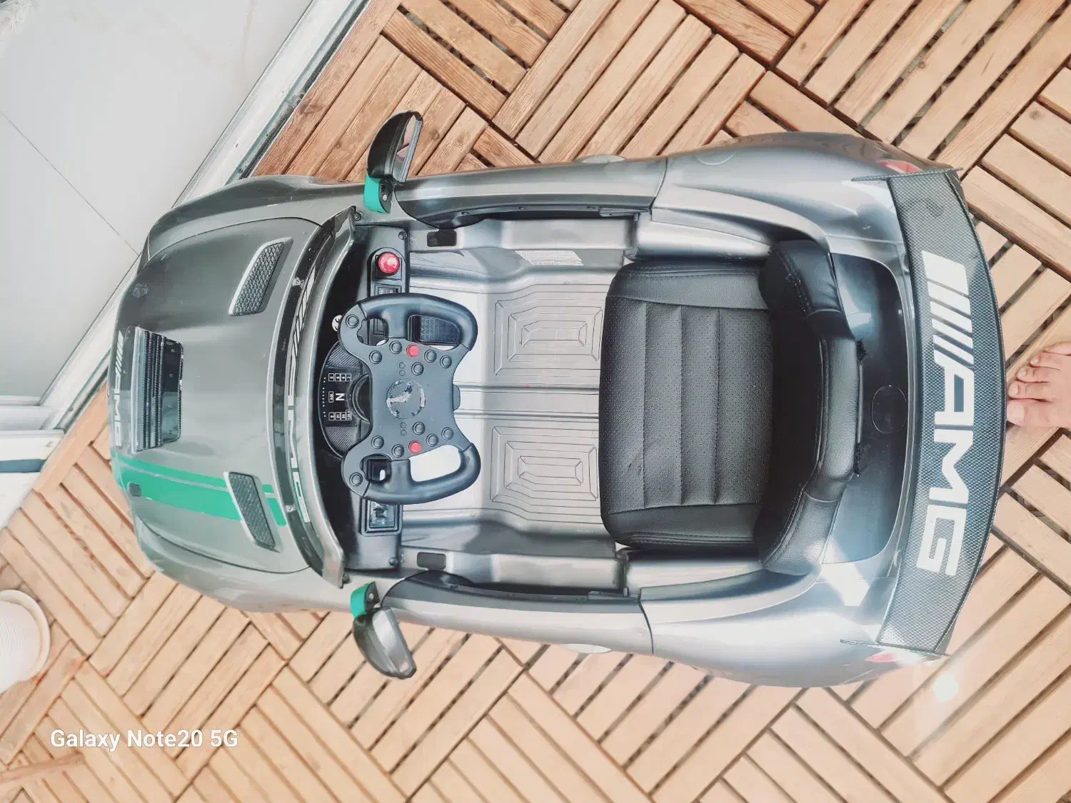 بنز برقی موزیکال و چراغدار و دنده دار.|اسباب‌بازی بچه|تهران, شهرک غرب|دیوار