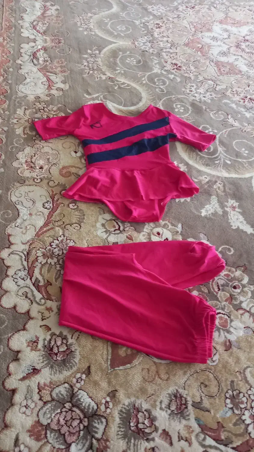 لباس ژیمناستیک|لباس|الیگودرز, |دیوار