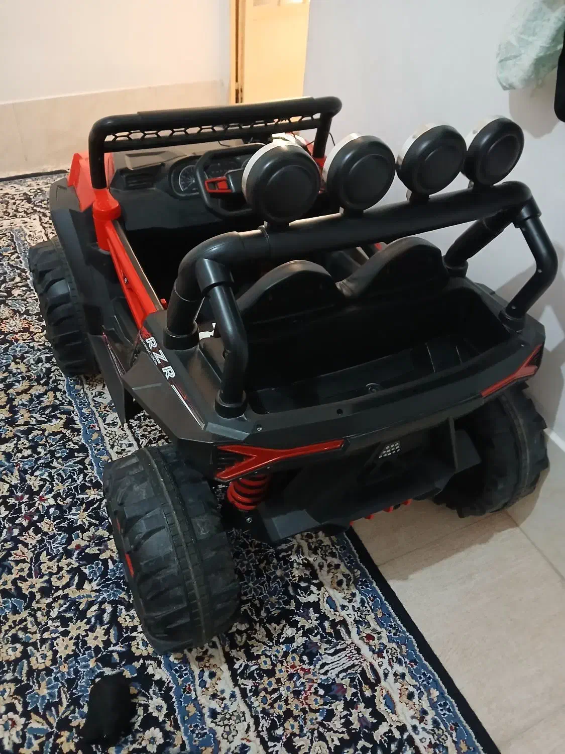 ماشین شارژی|اسباب‌بازی بچه|سیرجان, |دیوار