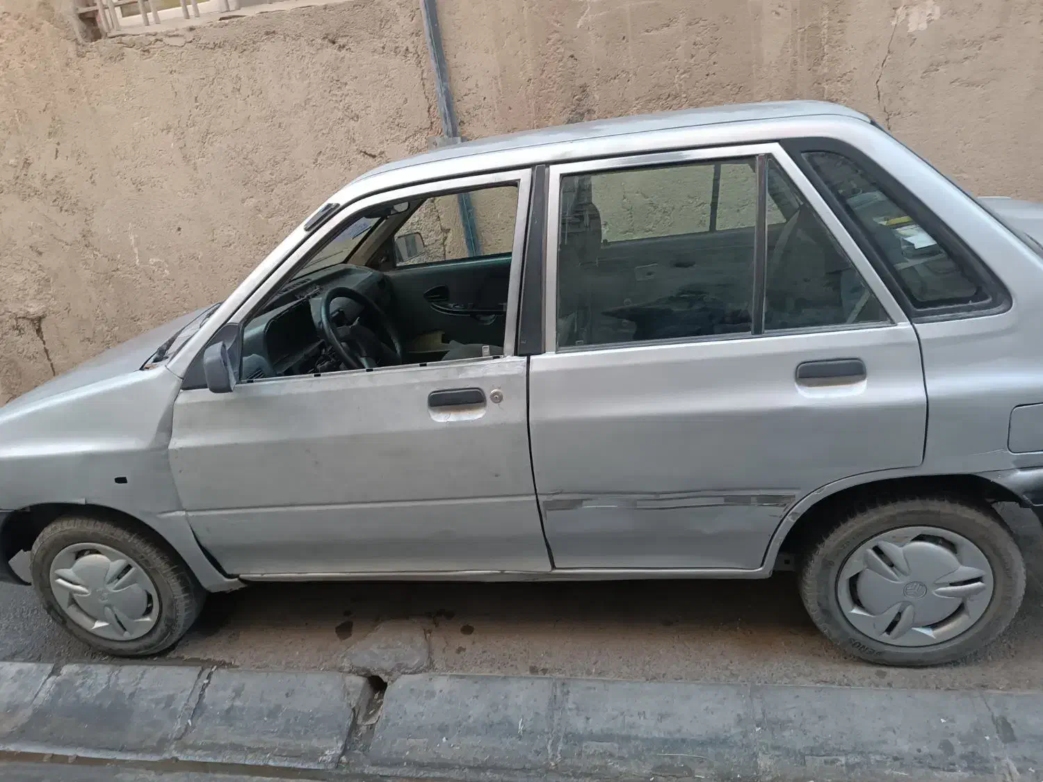 پراید مدل 80 مناسب برای اسقاط روشن حرکت|خودرو سواری و وانت|تهران, شهرک طالقانی|دیوار