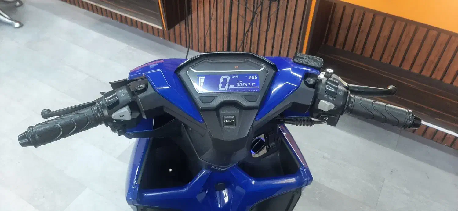 فروش موتور اتوماتیک هدا کلیک|موتورسیکلت|فولادشهر, B1|دیوار