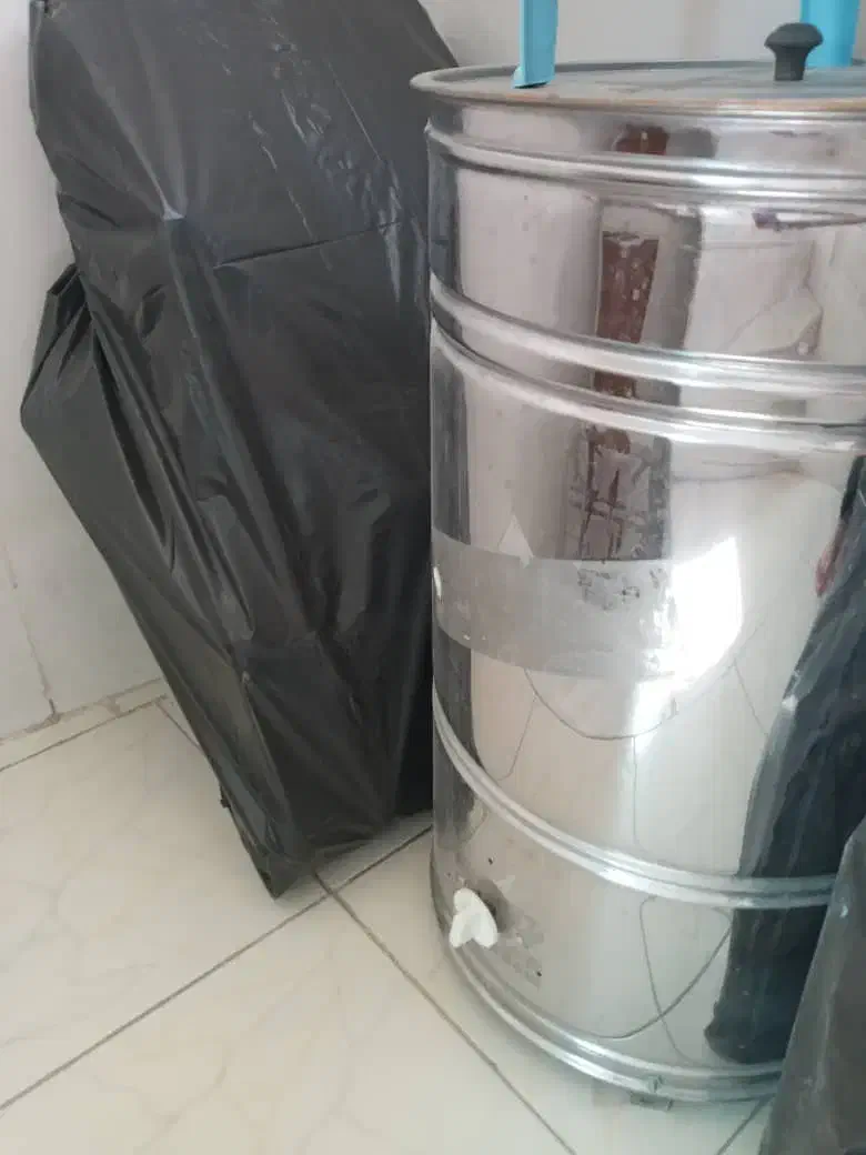 لوازم خانگی|ماشین لباسشویی و خشک‌کن لباس|اصفهان, باتون|دیوار