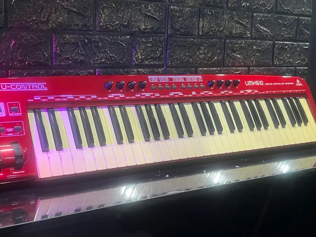 میدی کنترلر 5اکتاو|پیانو، کیبورد، آکاردئون|رشت, لاکانی|دیوار