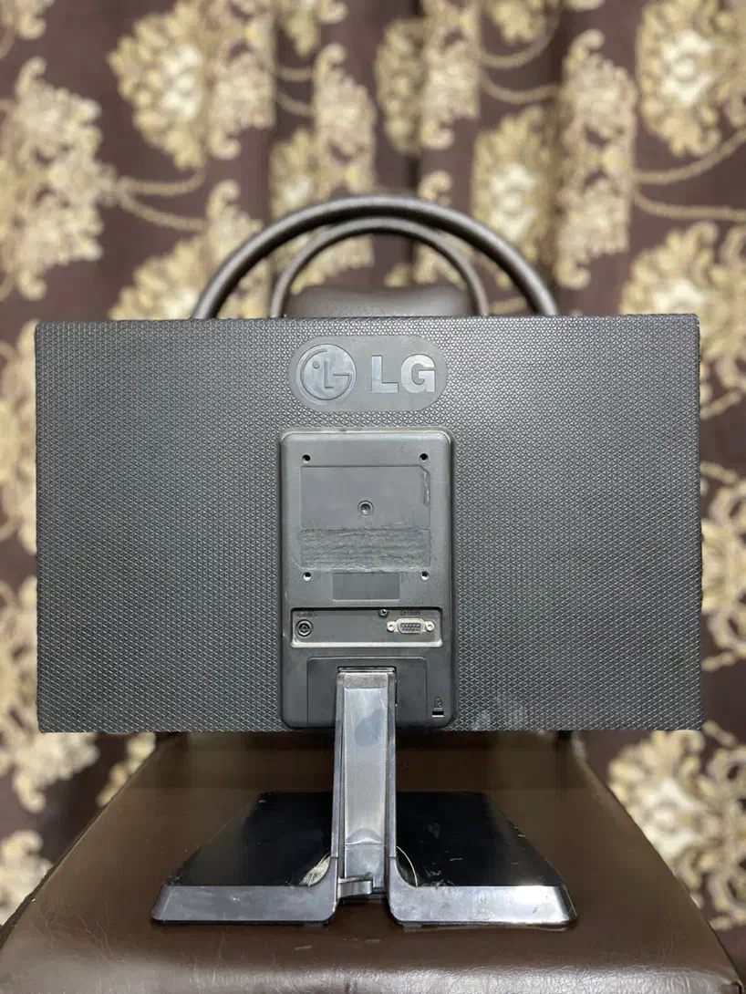 مانیتور 19 اینچ ال‌جی|قطعات و لوازم جانبی رایانه|زاهدان, |دیوار