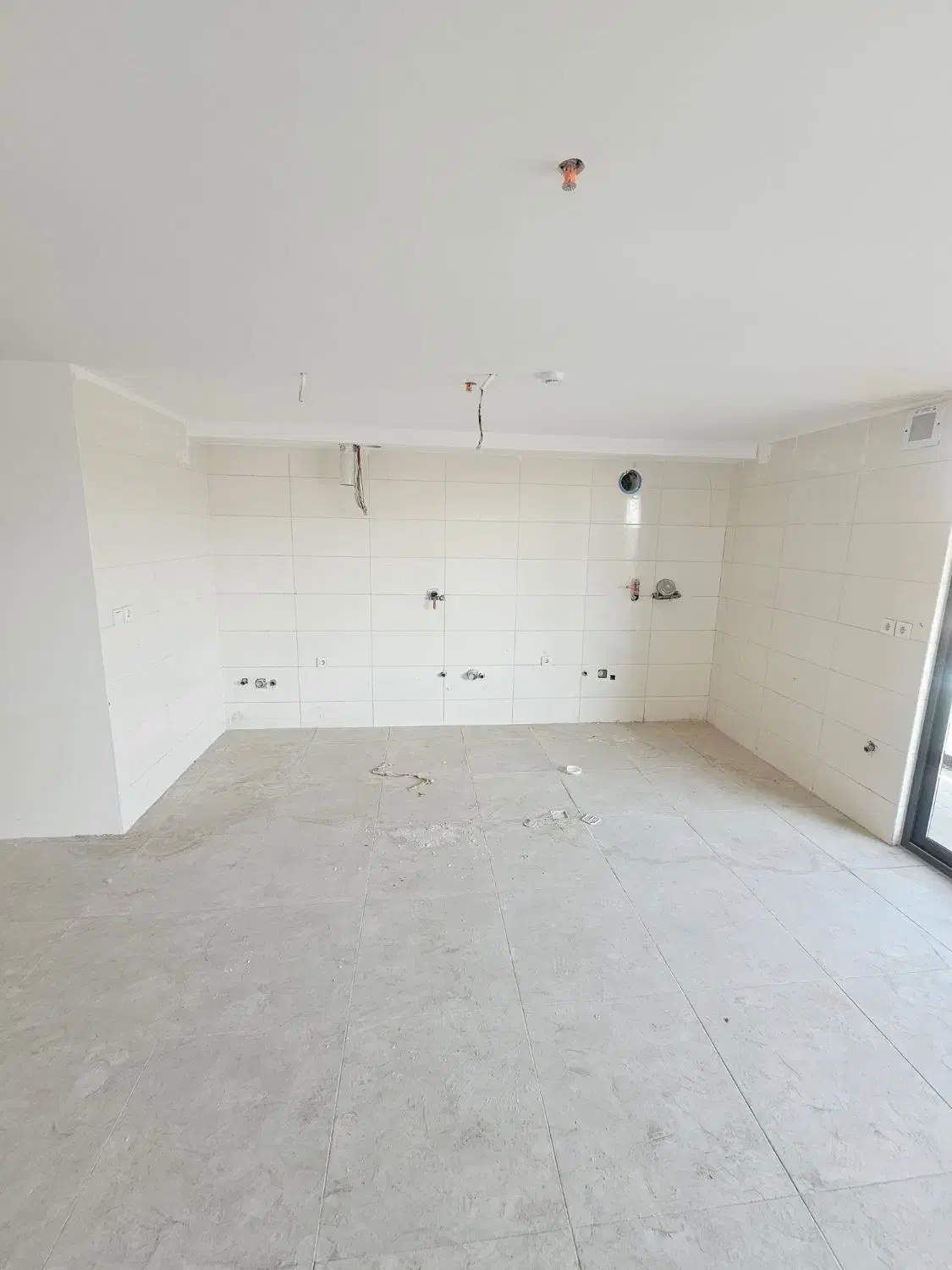 آپارتمان ۱۴۰ متری / کلید اول / زرهی باغ حوض|فروش آپارتمان|شیراز, زرهی|دیوار