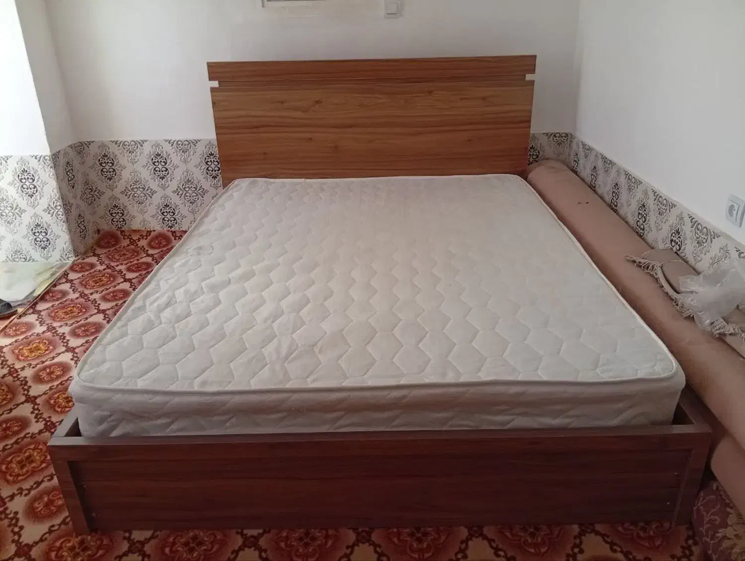 تختخواب دونفره|تخت و سرویس خواب|بیرجند, |دیوار