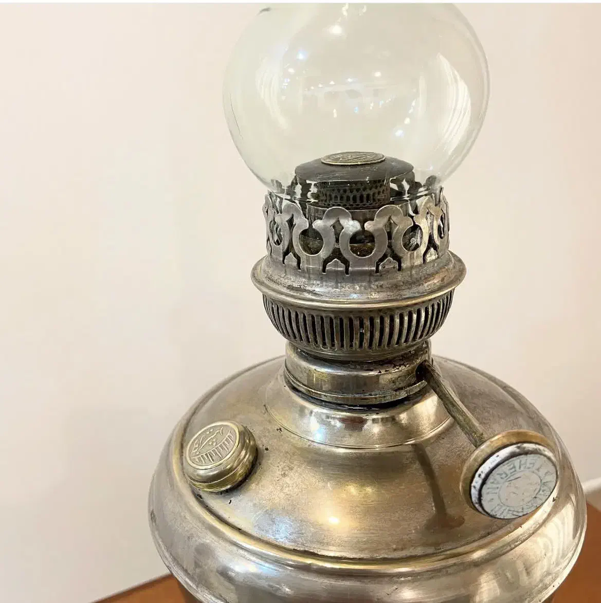 گردسوز برنجی مارک خورشید عیتقه قدیمی|کلکسیون اشیاء عتیقه|یزد, |دیوار