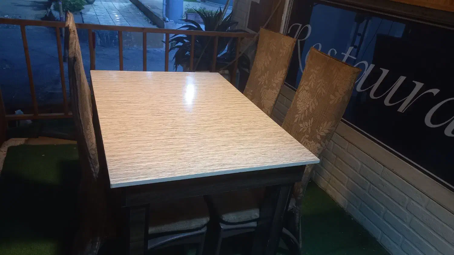 میز و صندلی رستورانی|کافی‌شاپ و رستوران|قشم, |دیوار