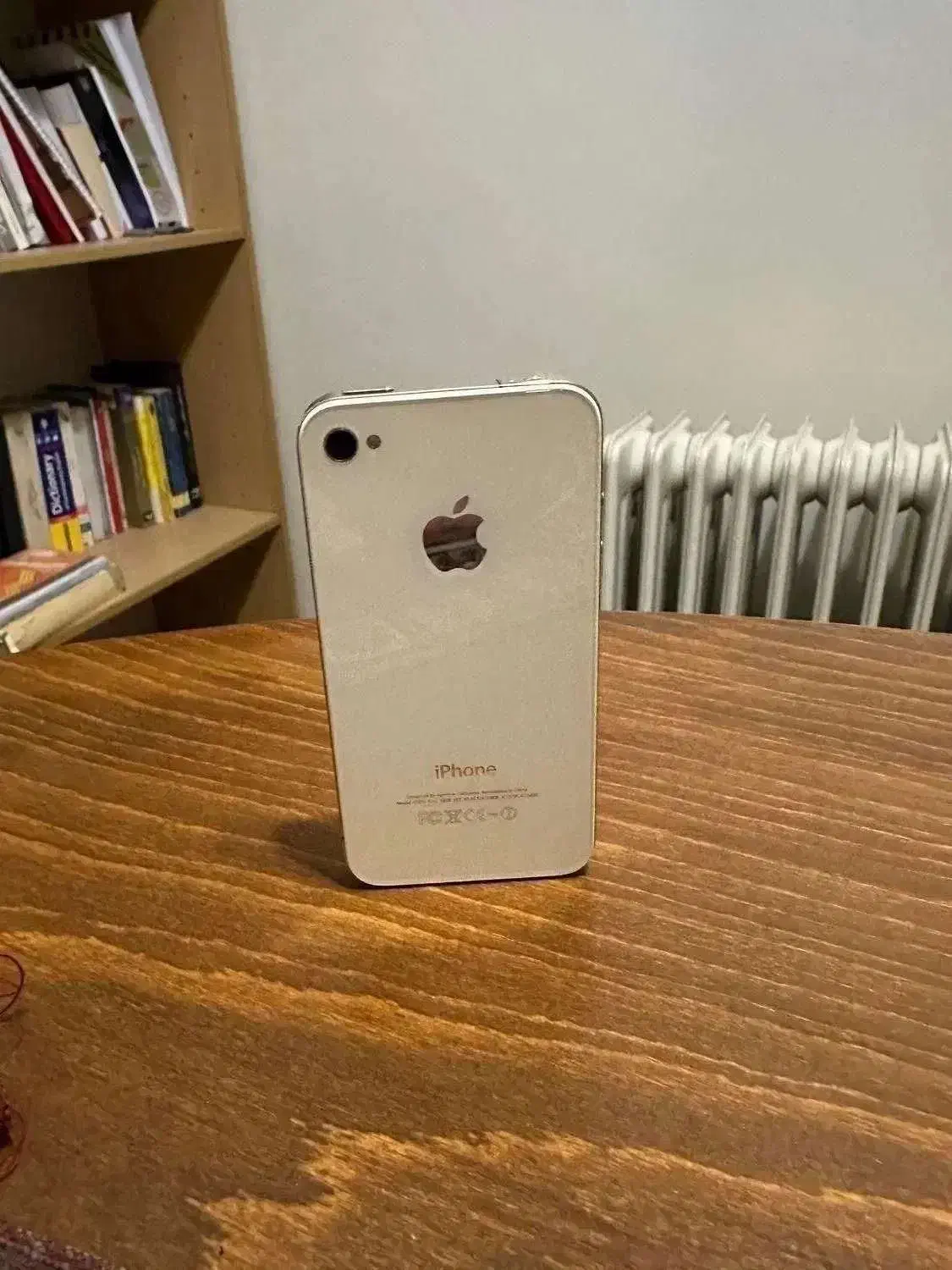 اپل iPhone 4 (قفل کریر سیم کارت نمی خواند)|موبایل|تهران, گیشا|دیوار