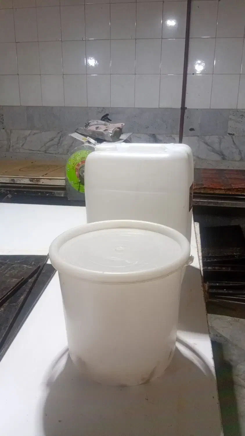 ۲۰لیتری گلاب وسطل ژله مغزی|ظروف نگهدارنده، پلاستیکی، یکبارمصرف|مشهد, خواجه ربیع|دیوار