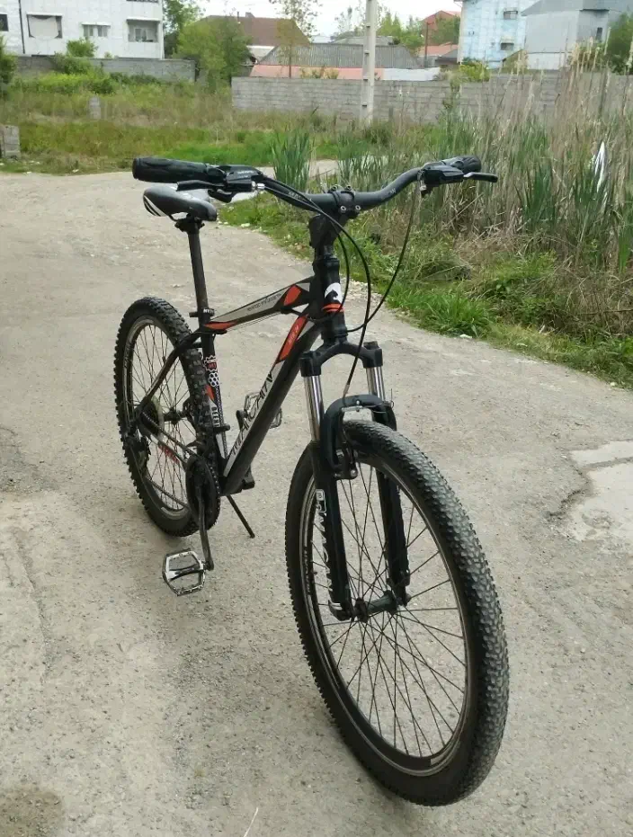 دوچرخه|دوچرخه، اسکیت، اسکوتر|شفت, |دیوار