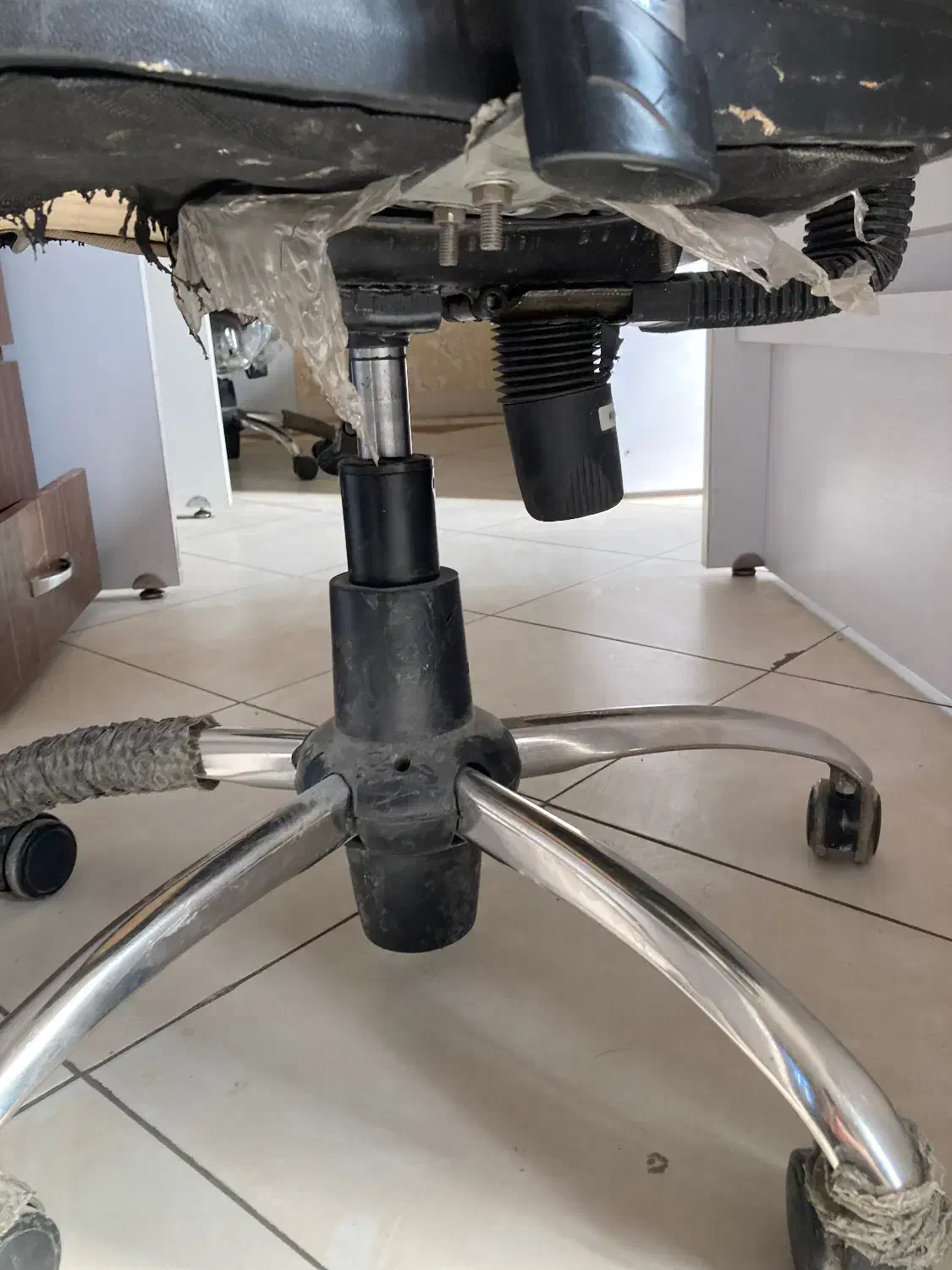 صندلی جک دار|صندلی و نیمکت|تهران, هلال احمر|دیوار