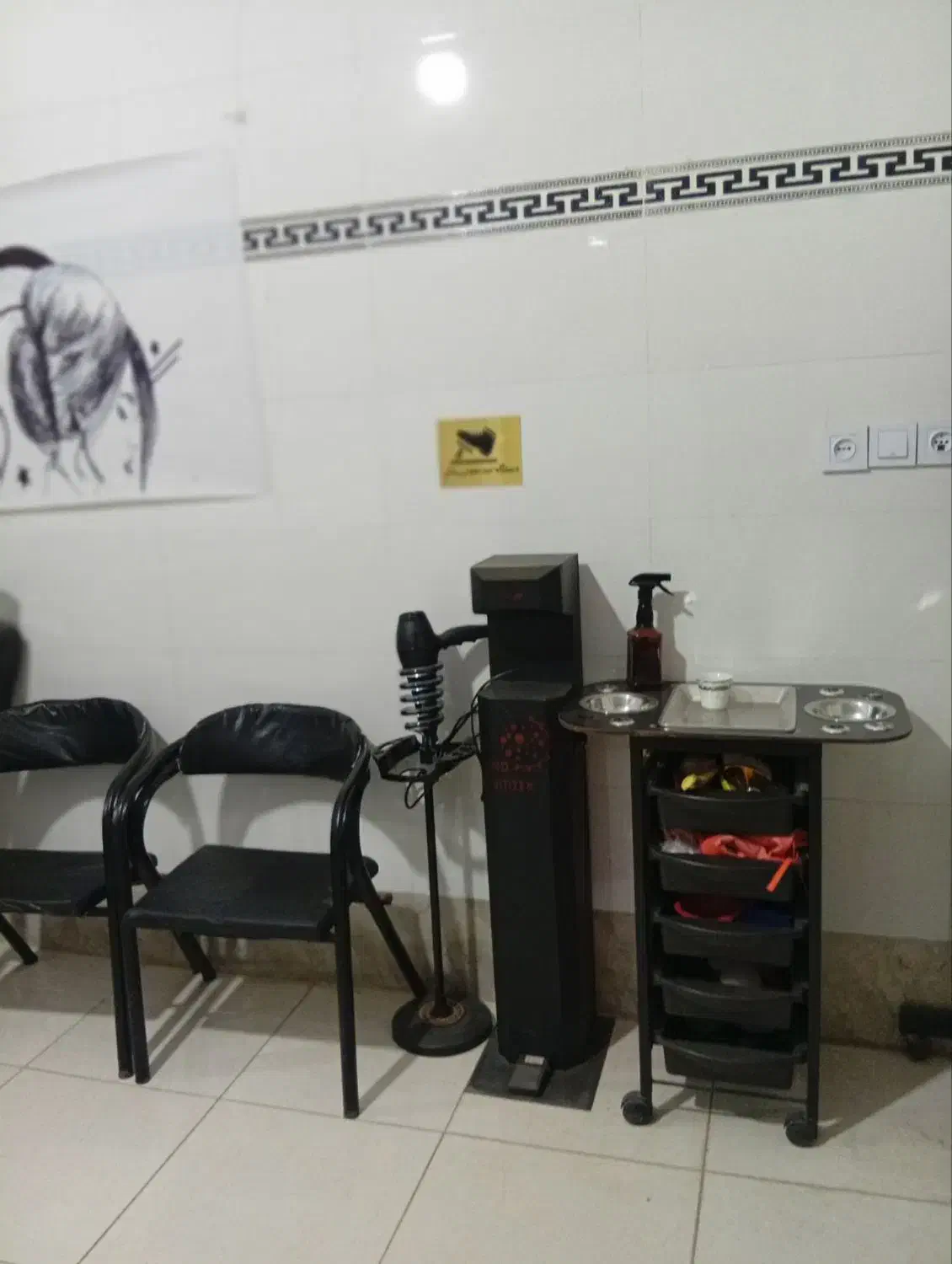 صندلی و وسایل سالن زیبایی|آرایشگاه و سالن‌های زیبایی|پاکدشت, حصار امیر|دیوار