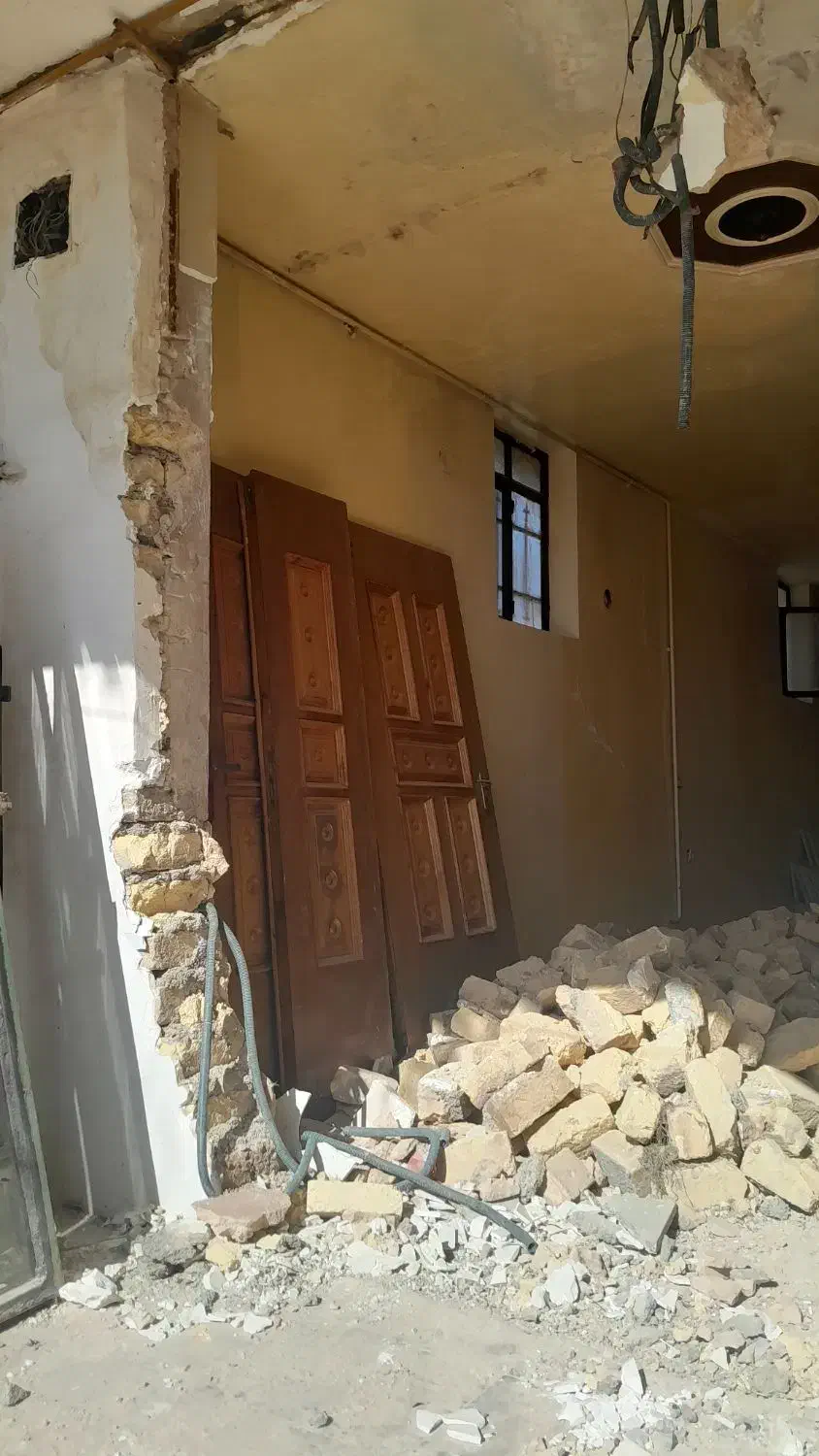 درب و پنجره دست دوم|مصالح و تجهیزات ساختمان|کوهدشت, |دیوار