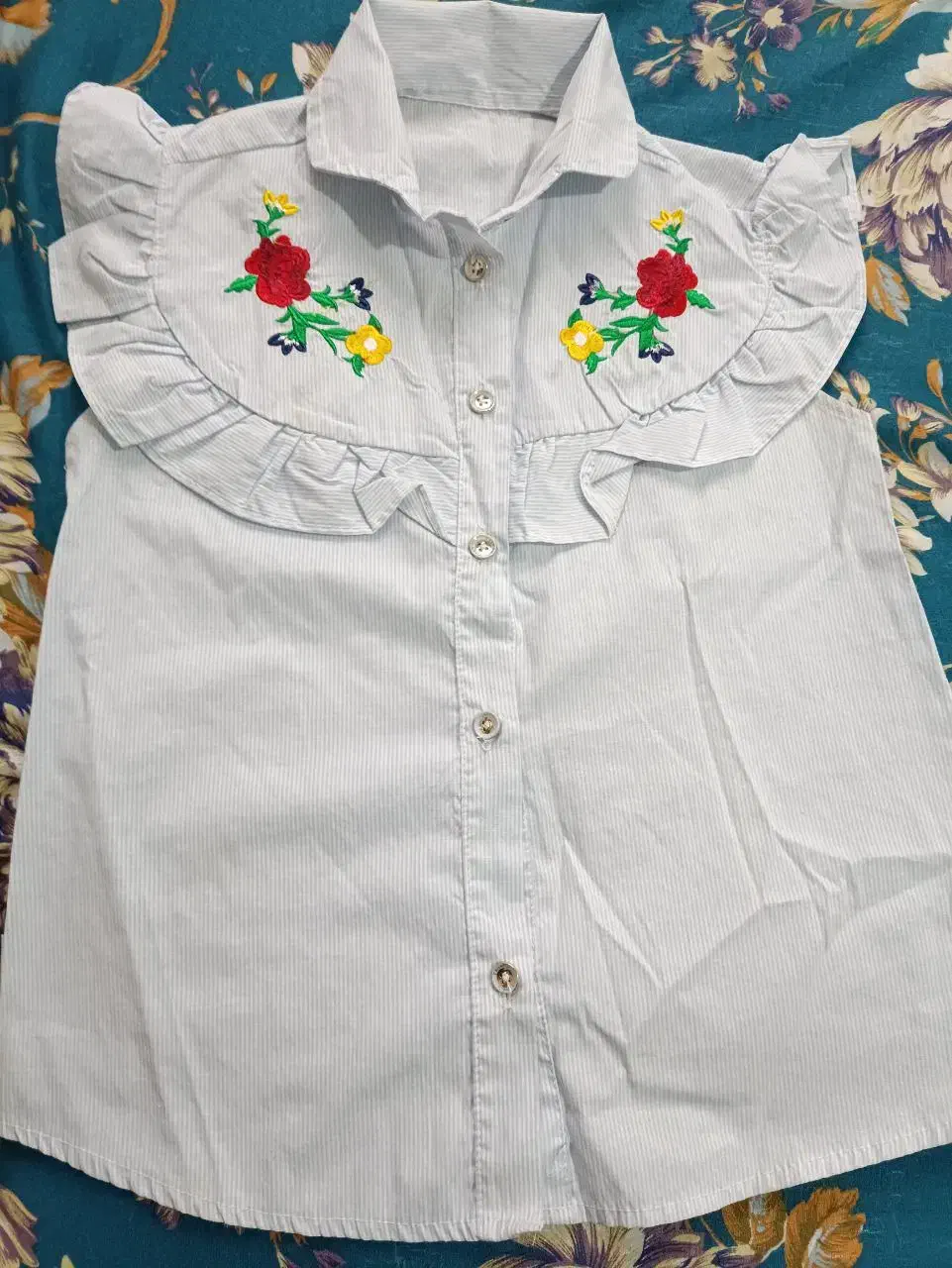 کفش و لباس بچه|کفش و لباس بچه|نشتارود, |دیوار