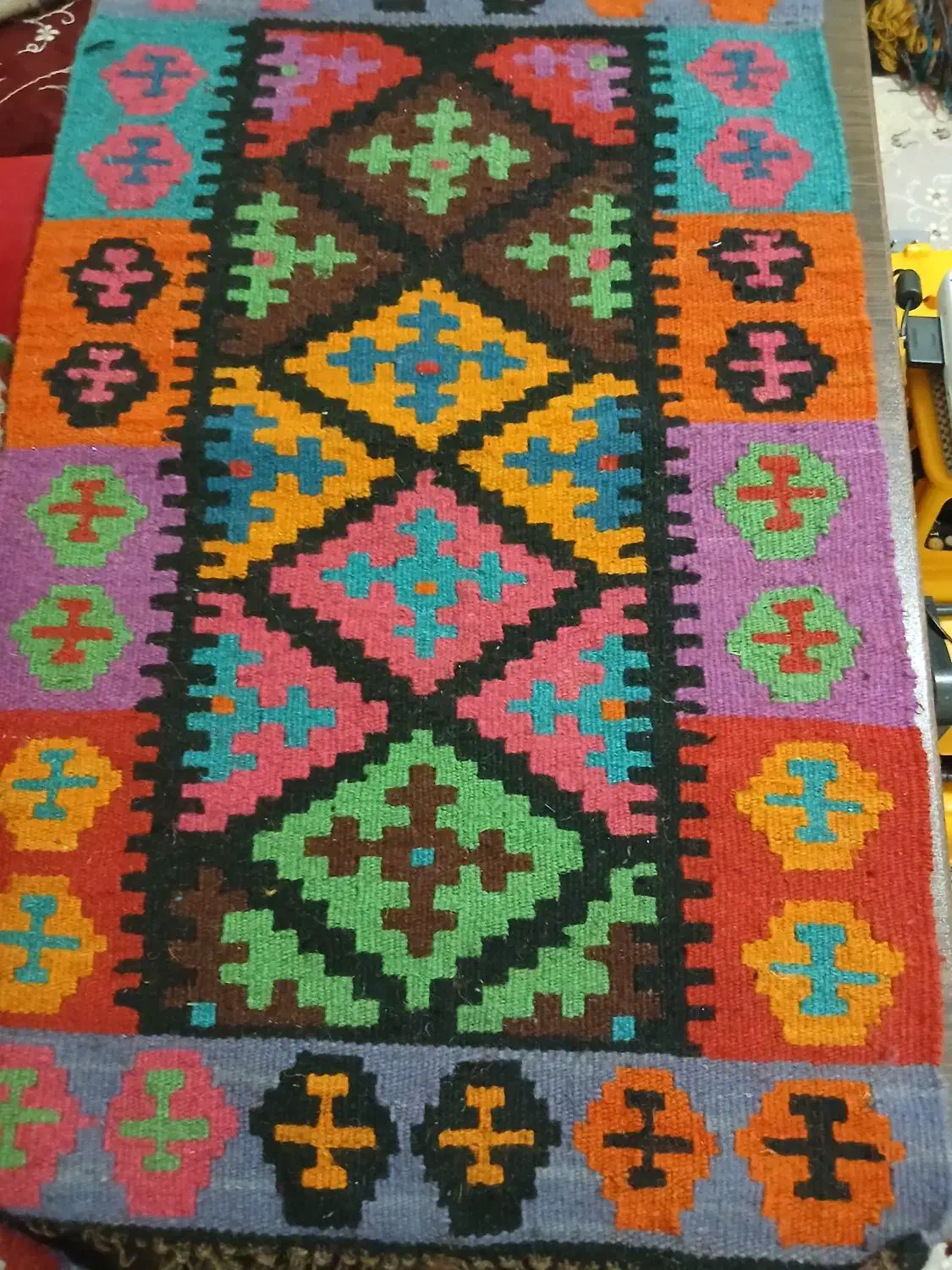 گلیم|گلیم، جاجیم، گبه|صدرا-فارس, فاز ۱|دیوار