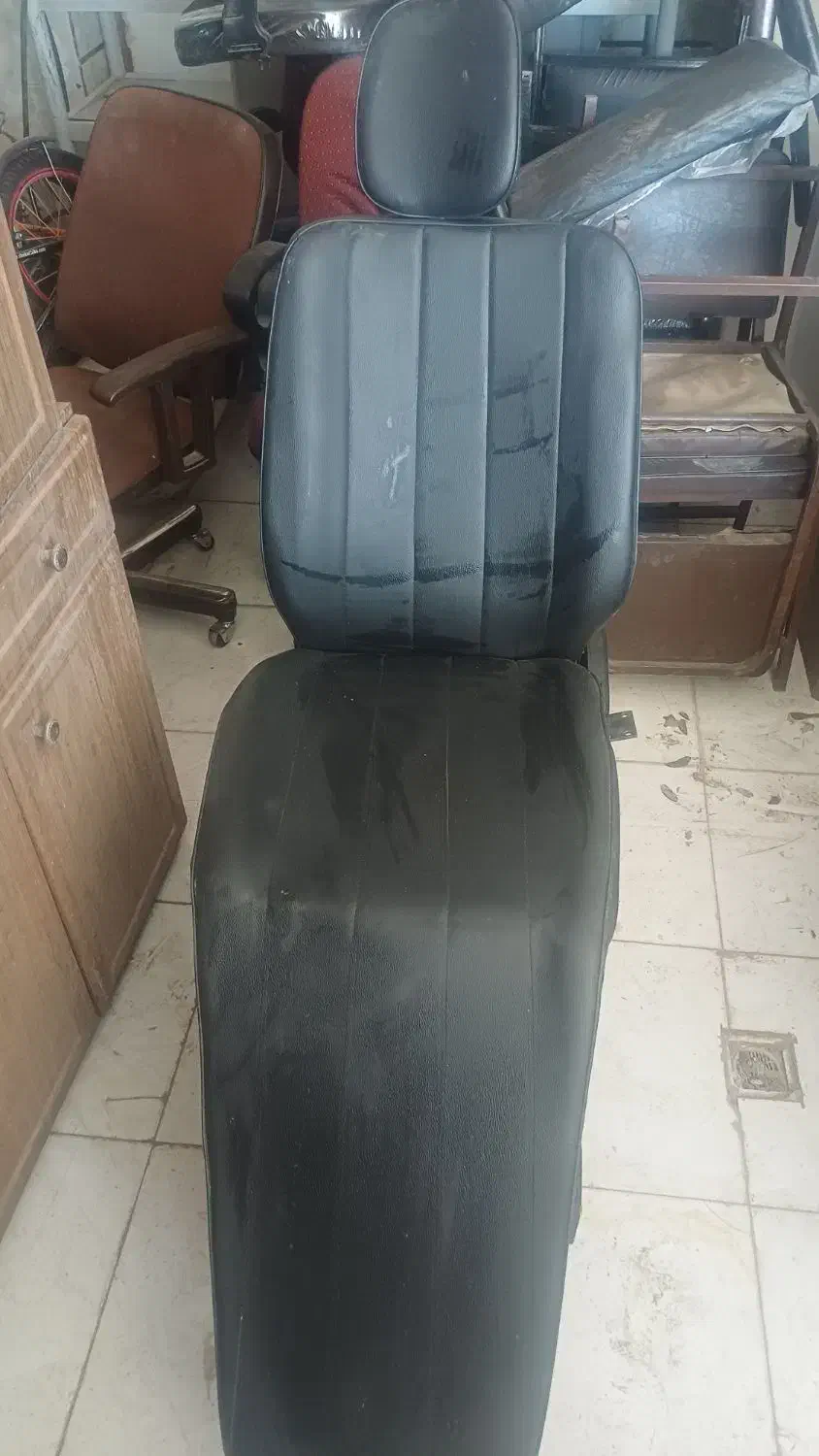 انواع صندلی ارایشگاهی|آرایشگاه و سالن‌های زیبایی|برخوار, |دیوار