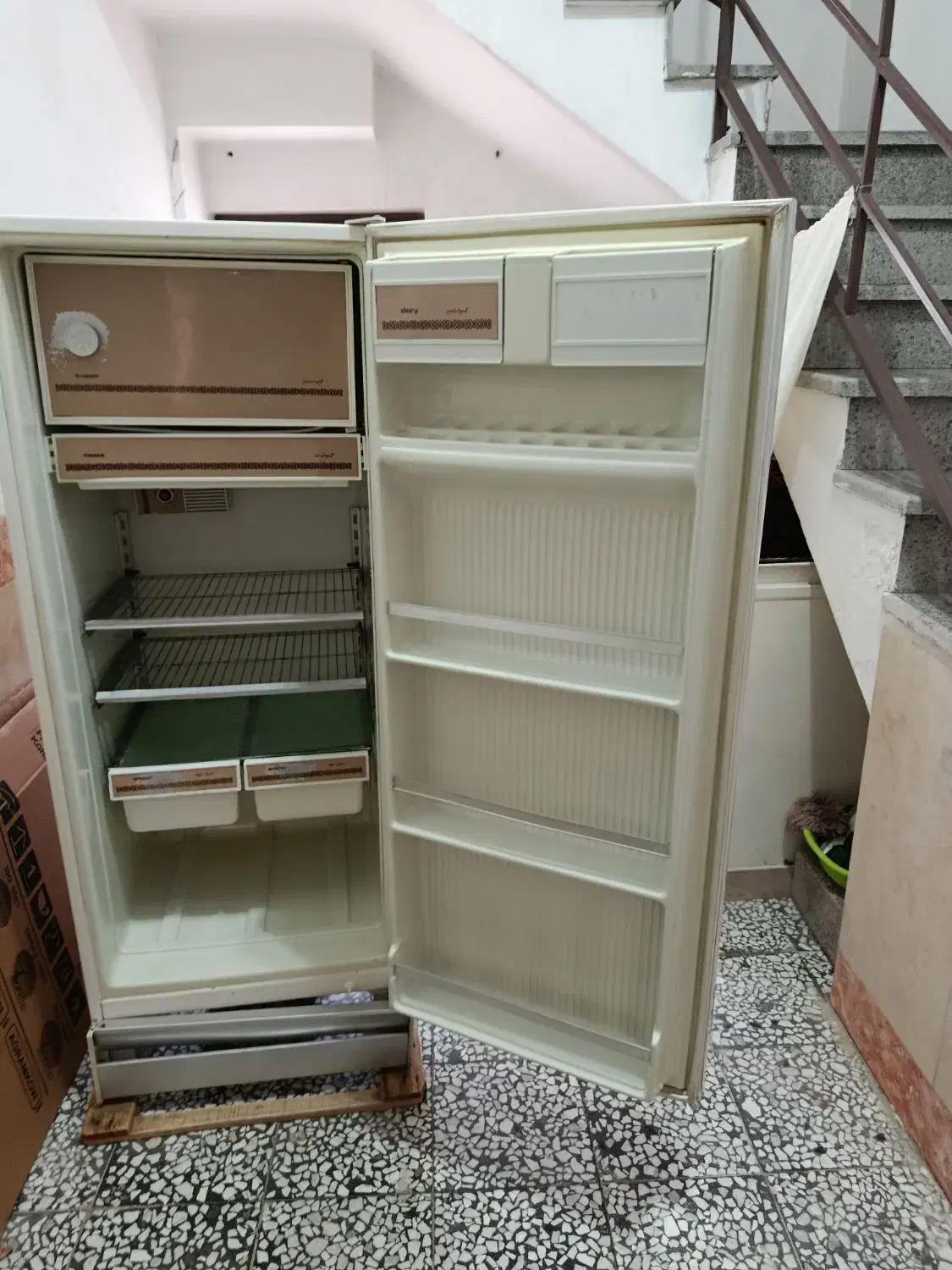 یه عدد یخچال معمولی خونگی ارج|یخچال و فریزر|خسروشاه, |دیوار