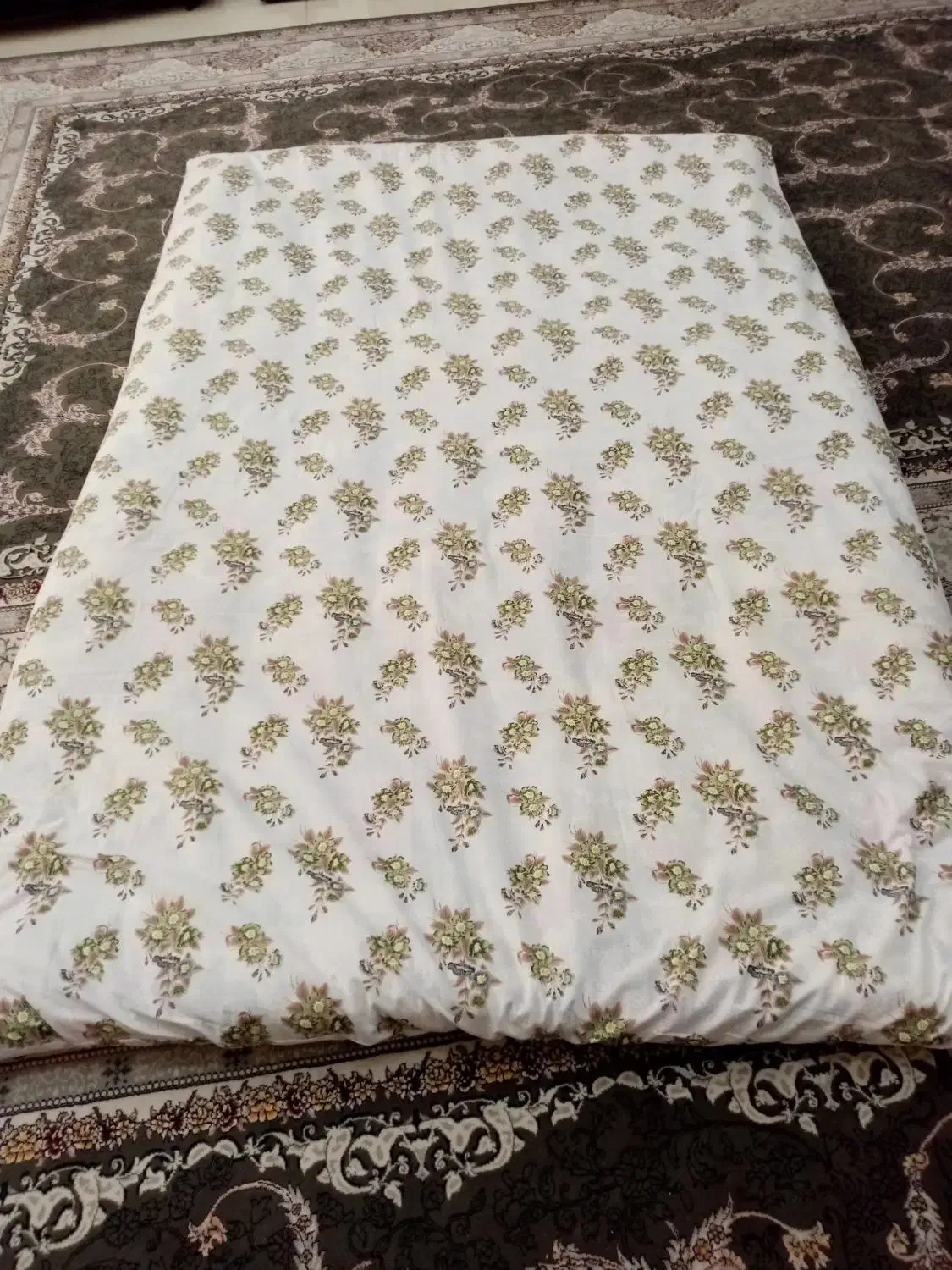 تشک دو نفره و لحاف دو نفره|رختخواب، بالش، پتو|رشت, توشیبا|دیوار