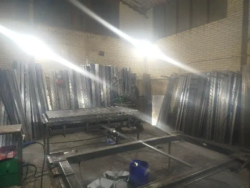 استخدام جوشکار co2 و رنگ پودری کوره|استخدام صنعتی، فنی، مهندسی|صوفیان, |دیوار