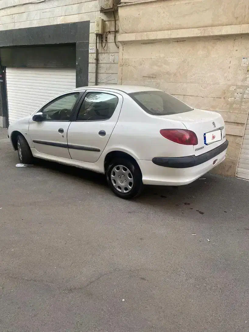 پژو ۲۰۶ صندوقدار v20 مدل ۹۰|خودرو سواری و وانت|تهران, منیریه|دیوار