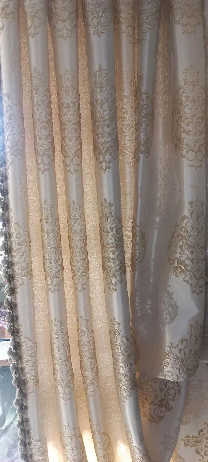 پرده برجسته سفید طلایی|پرده، رانر، رومیزی|اصفهان, طامه|دیوار