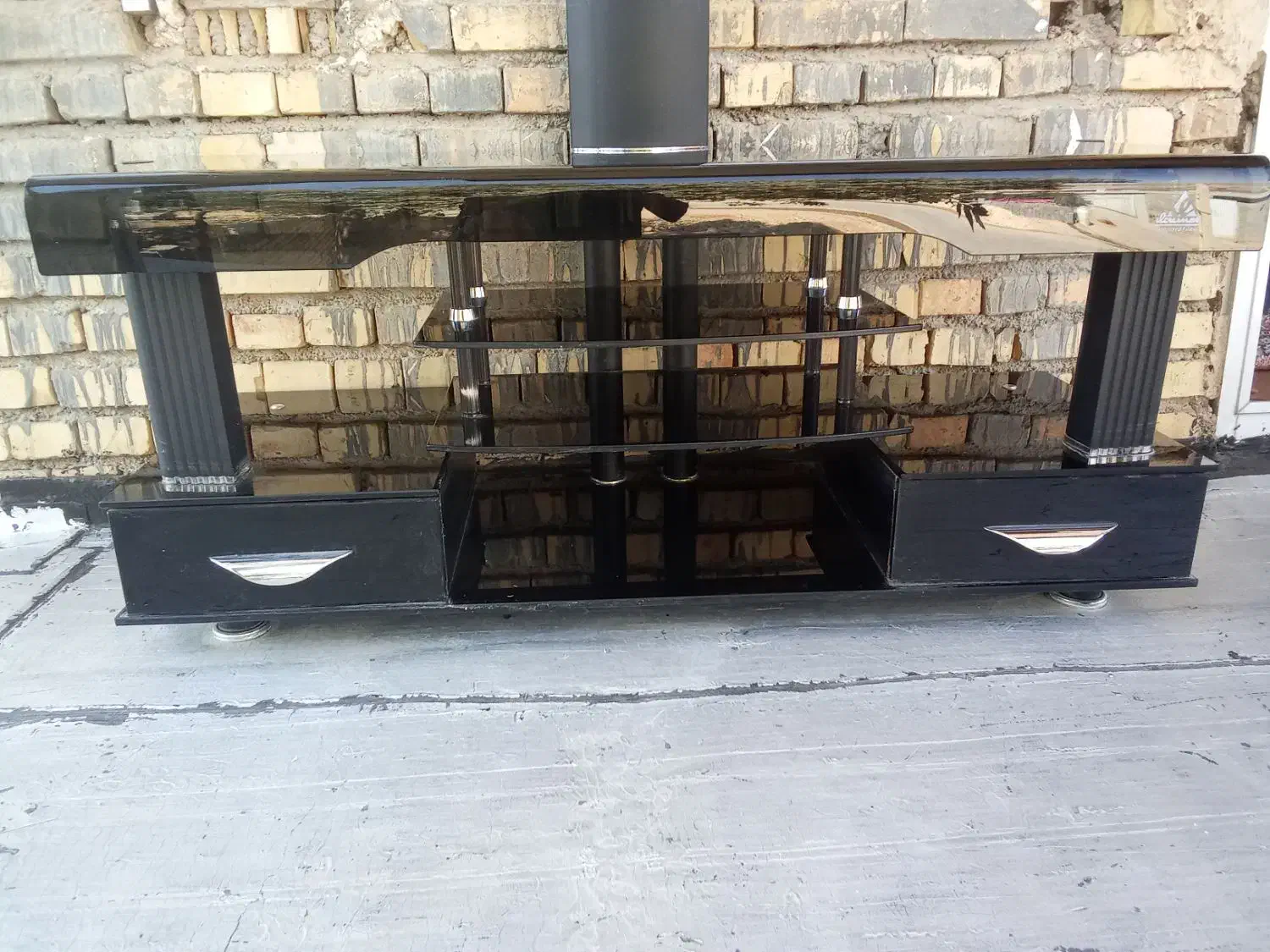 زیر تلوزیون|میز تلویزیون|لردگان, |دیوار