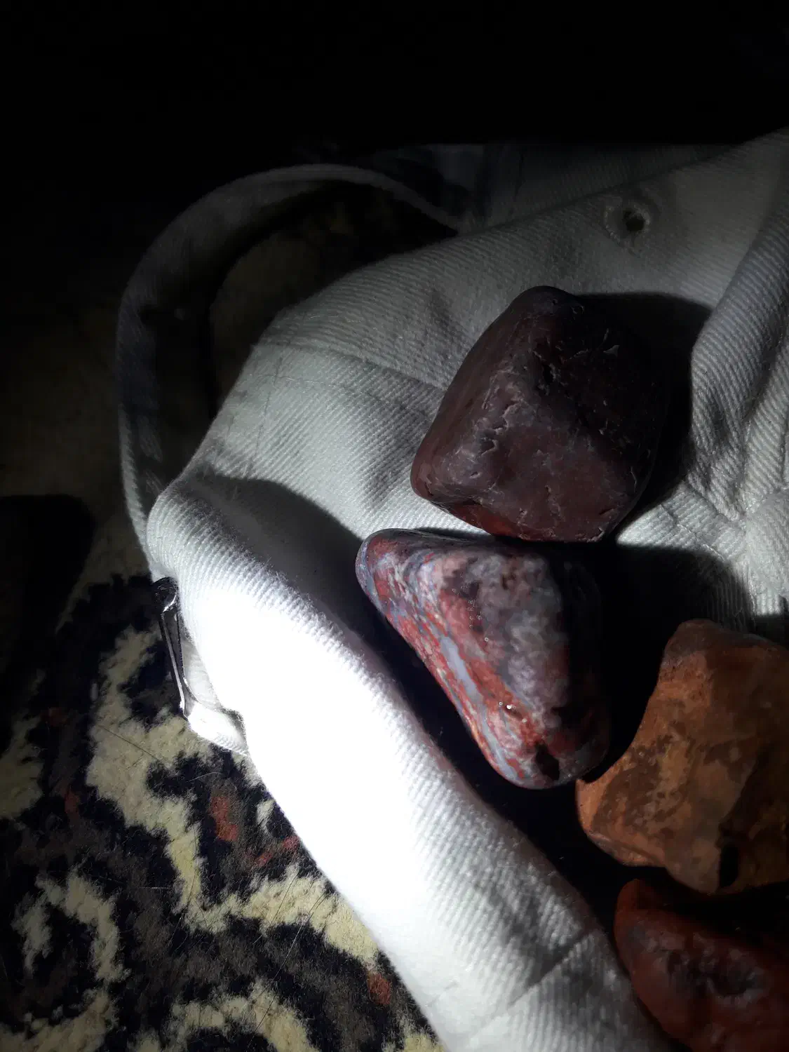 جاسپر قرمز سنگ ارام بخش روح جسم|جواهرات|رشت, چله خانه|دیوار