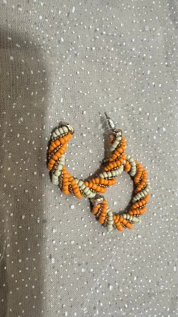 اکسسوری|بدلیجات|رشت, پستک|دیوار