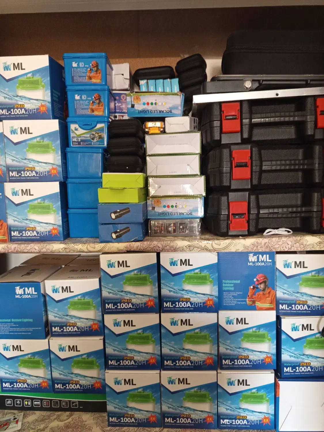 لامپ شارژی ،چراغ قوه،تخفیف ویژه به مدت محدود|کوهنوردی و کمپینگ|شیراز, محمدیه|دیوار