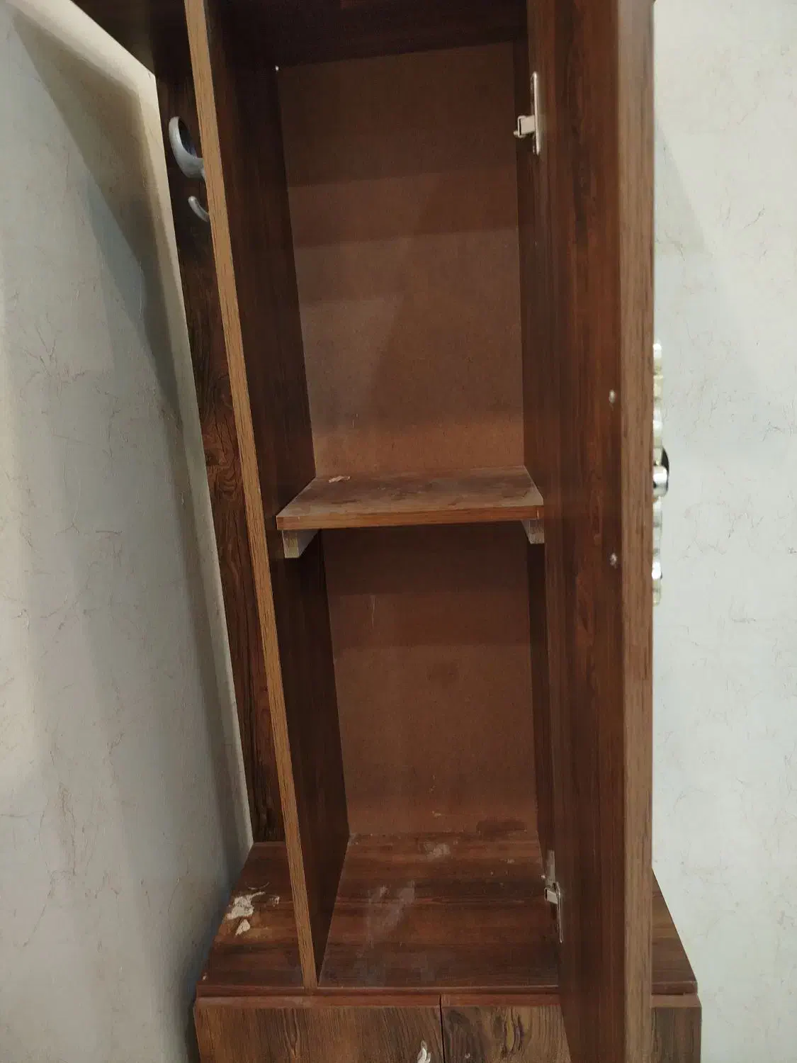 جاکفشی ایستاده سالم بدون هیچ خط وخشی|جاکفشی، کمد، دراور|خرمشهر, |دیوار