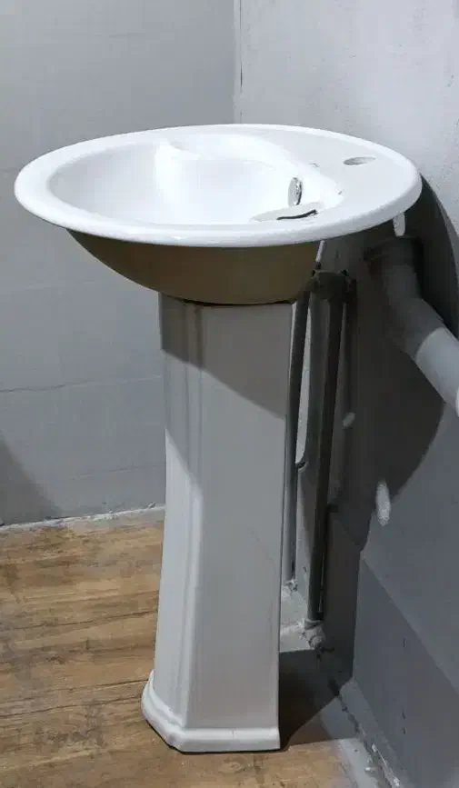 سینک دست‌شویی|لوازم سرویس بهداشتی|خرم‌آباد, |دیوار