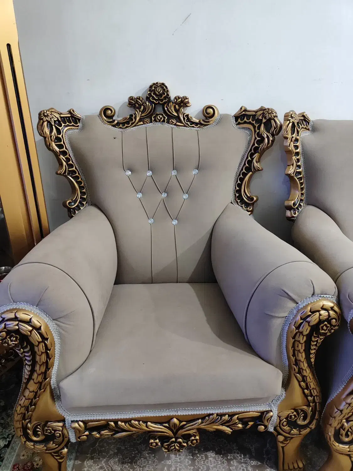 مبلمان در حد نو نشیمنگاه های همه سالم|مبلمان خانگی و میز عسلی|قشم, |دیوار