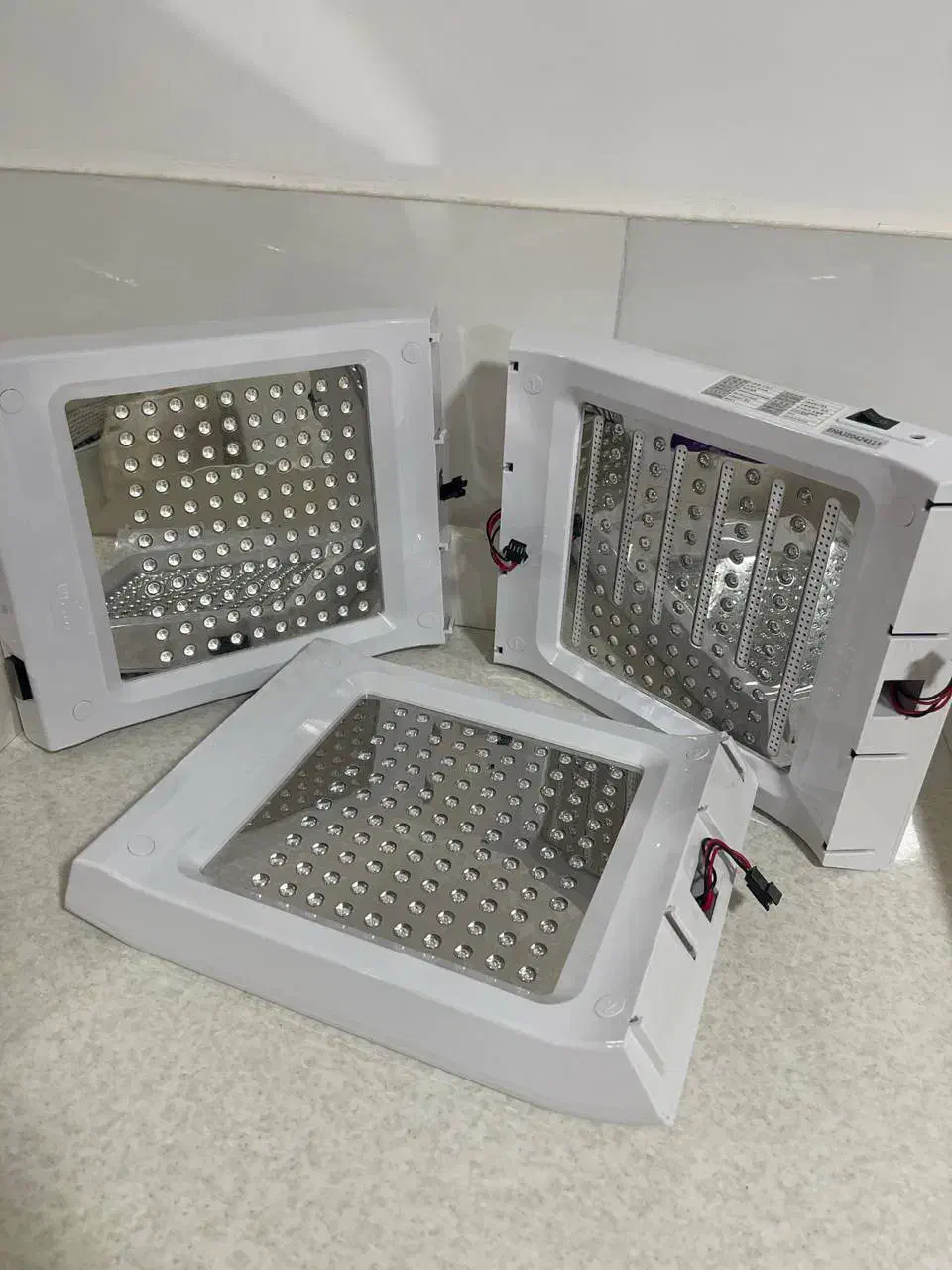 تونل ال ای دی|آرایشگاه و سالن‌های زیبایی|پیرانشهر, |دیوار