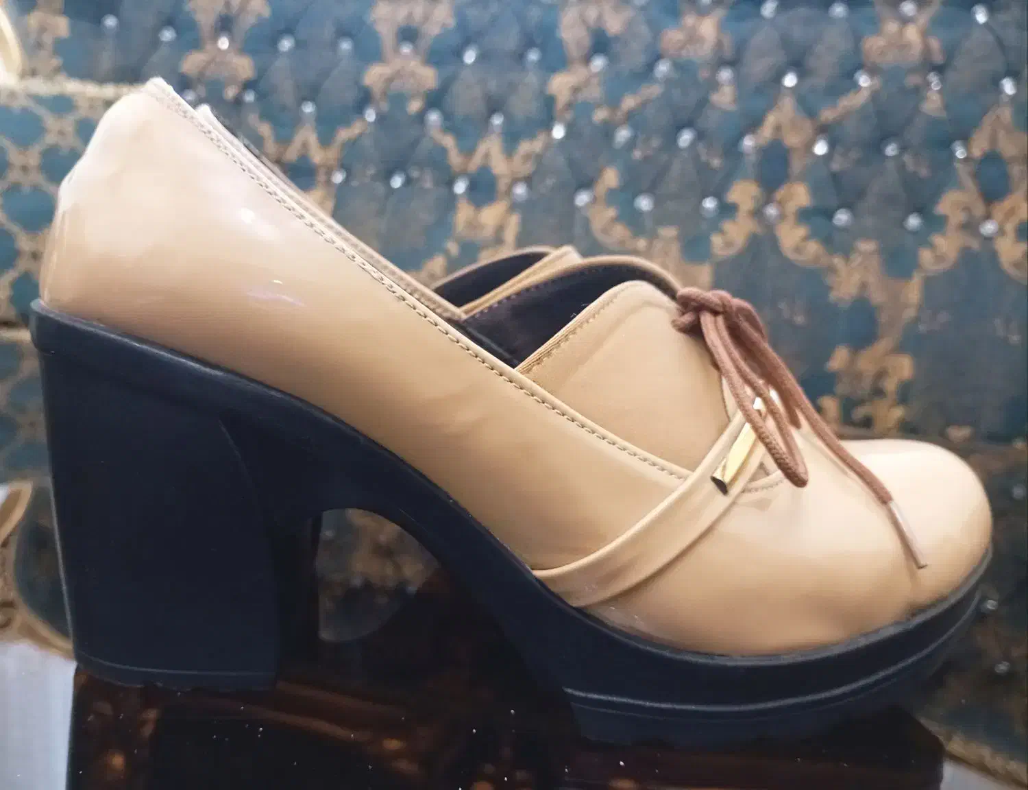 کفش نخودی زنانه سایز 39 جنس ورنی|کیف، کفش، کمربند|تهران, جوادیه|دیوار