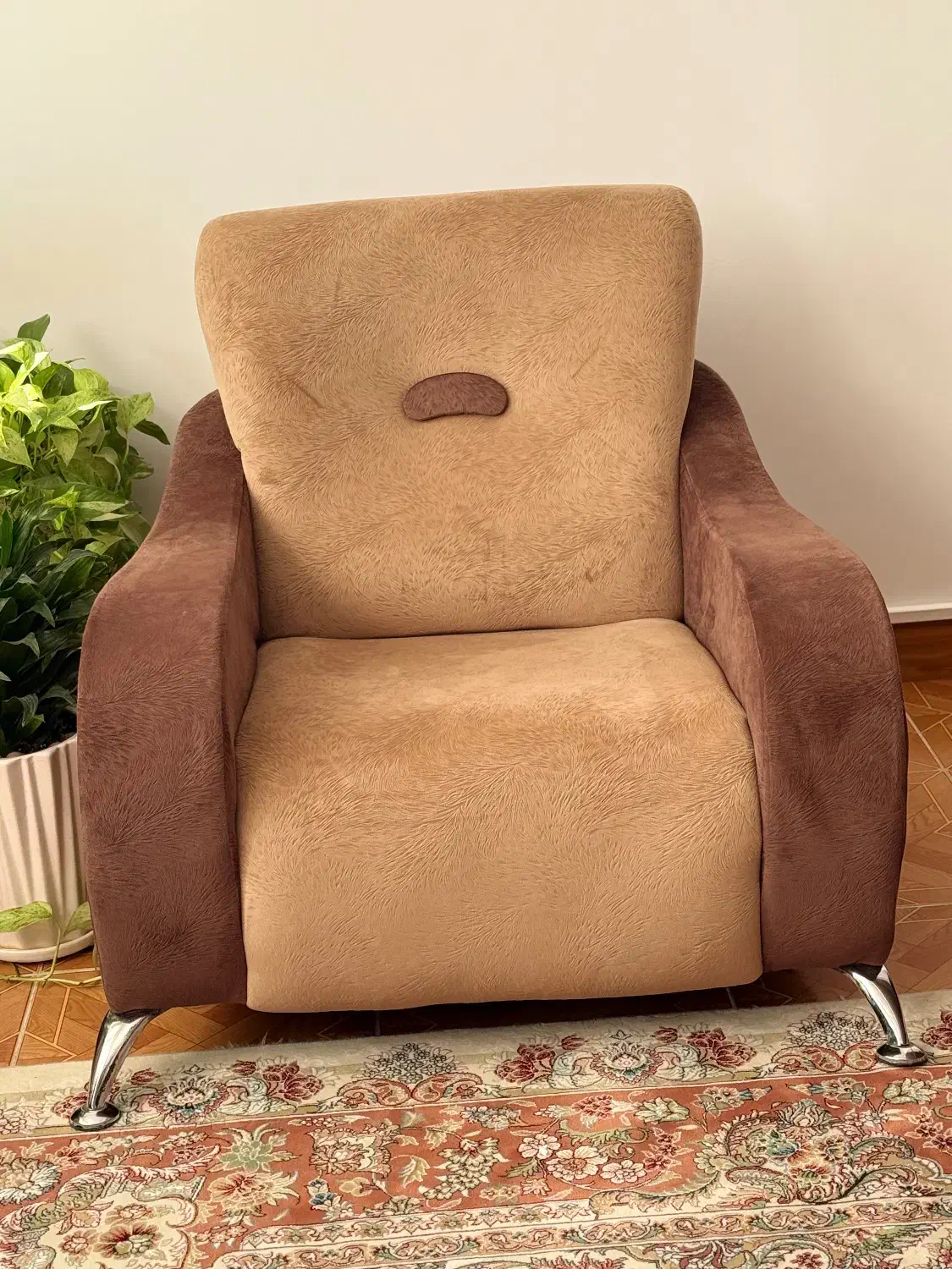 مبلمان راحتی|مبلمان خانگی و میز عسلی|رودسر, |دیوار