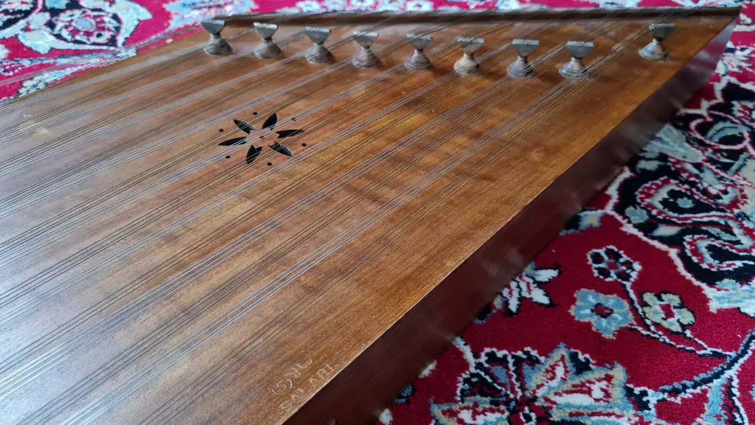 سنتور تک مهر سالاری|سازهای سنتی|یزد, |دیوار
