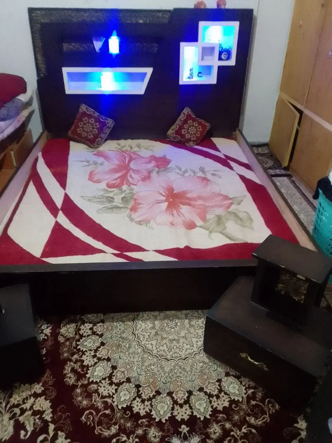 تخت خواب دونفره|تخت و سرویس خواب|قوچان, |دیوار