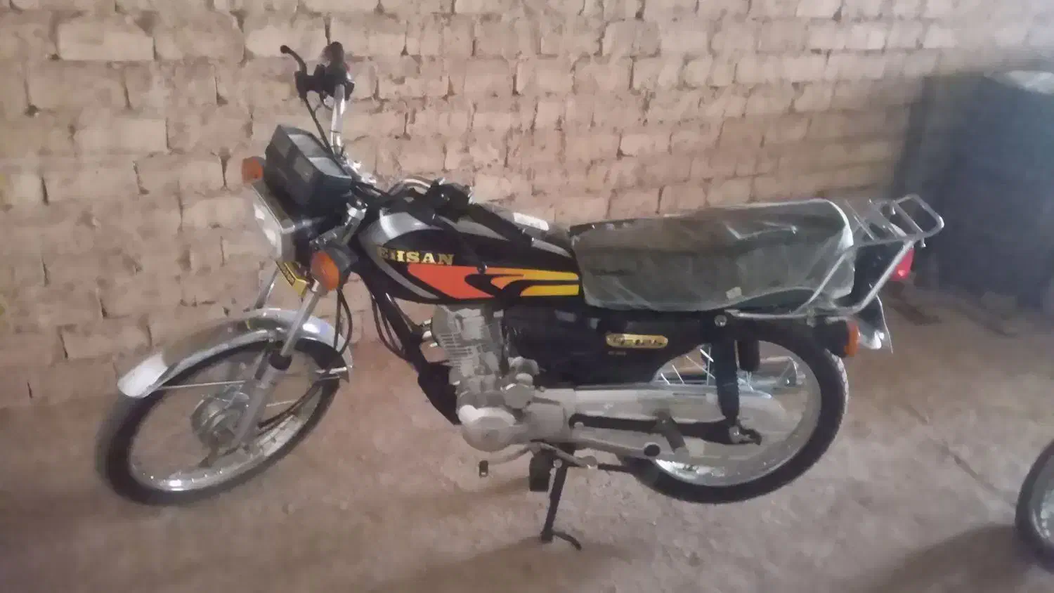 سلام موتور سیکلت احسان مدل۴۰۳ درحدصفر ۴۰۰تاکار|موتورسیکلت|قم, امامزاده ابراهیم|دیوار